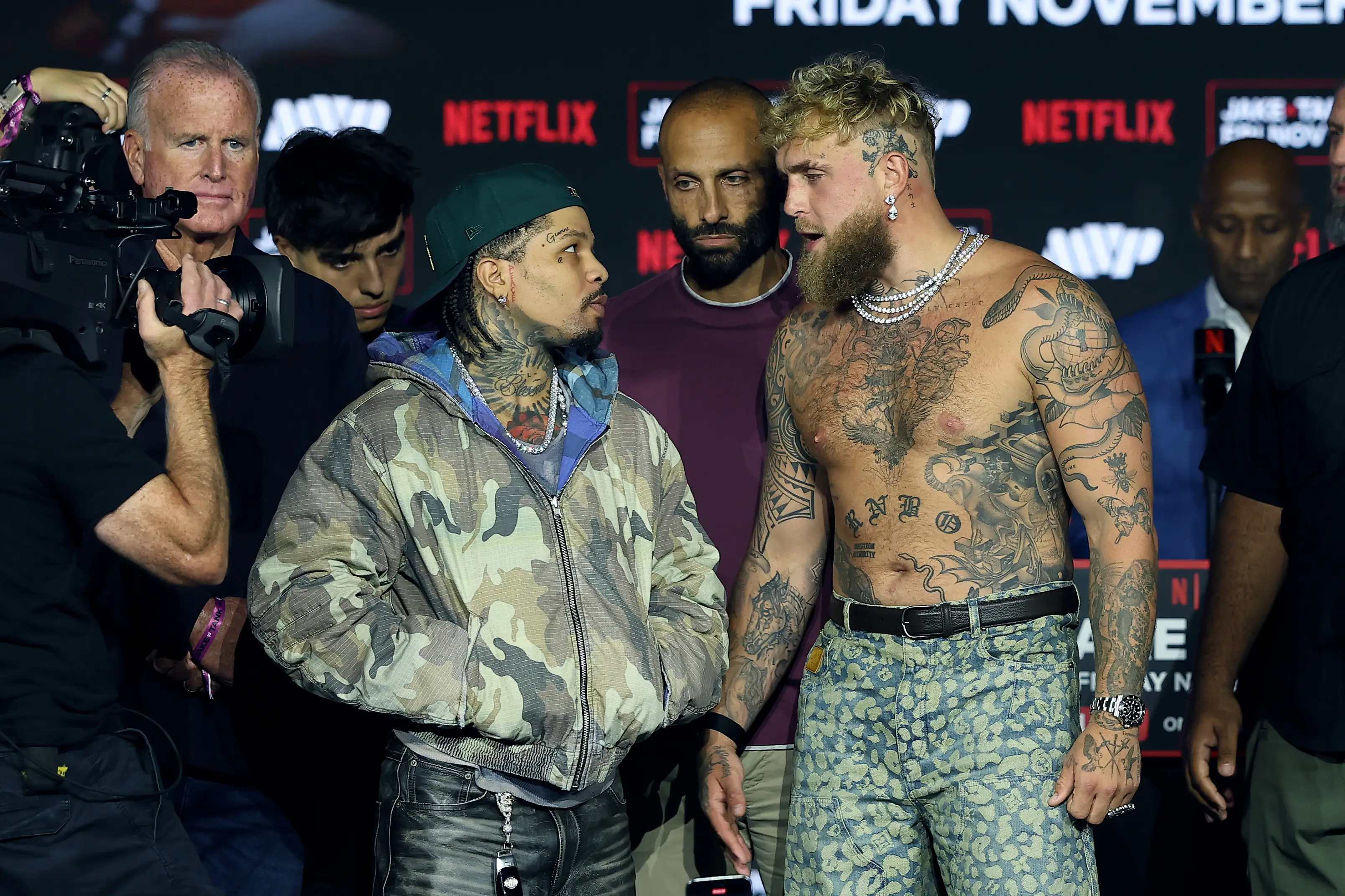Jake Paul and Gervonta "Tank" Davis. Image: Sarah Stier / Staff via Getty