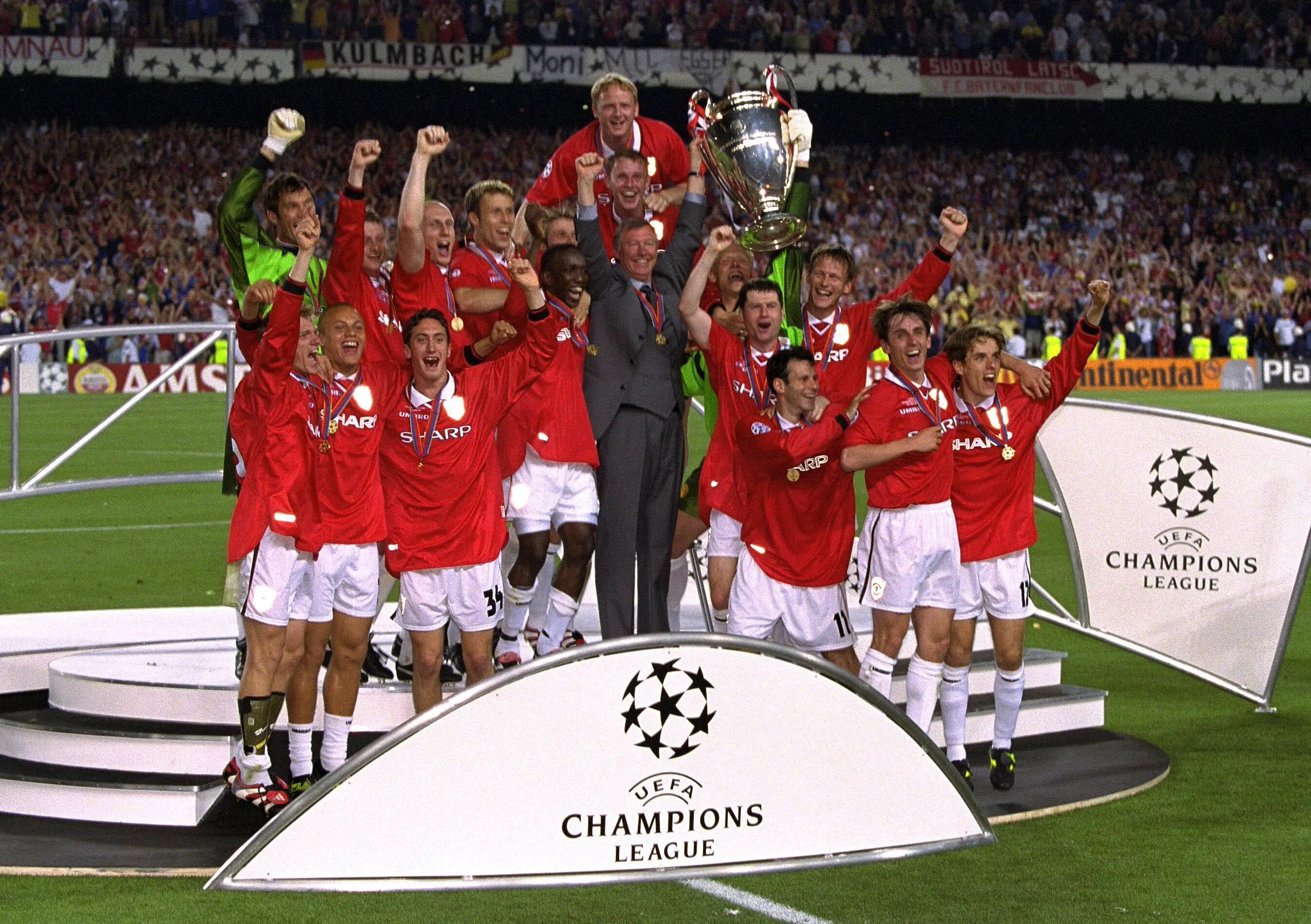 Manchester United celebrate winning the Champions League. Image: Getty