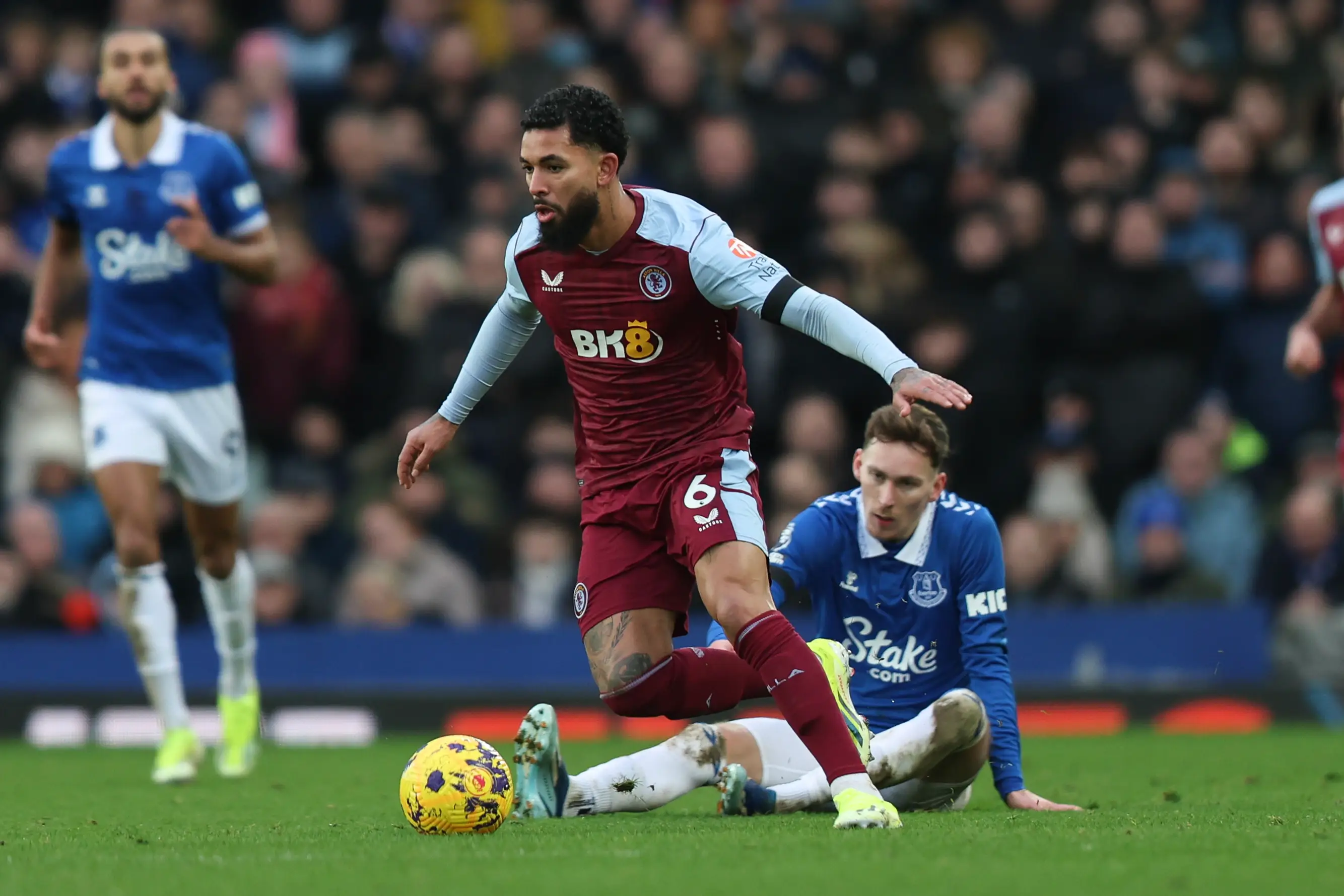Douglas Luiz in action for Aston Villa, Image: Getty 