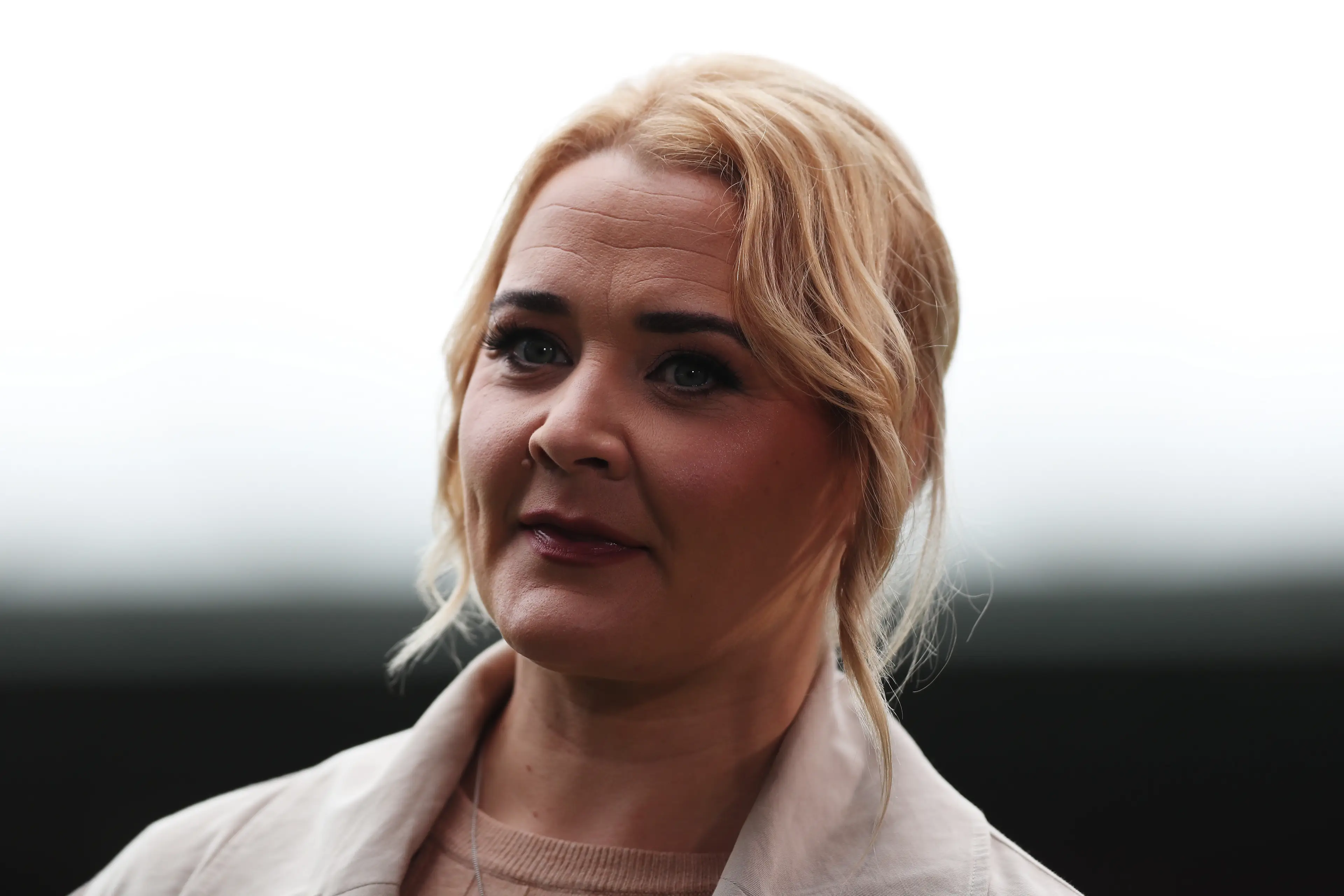 Danika Priim on punditry duty for Channel 4 during the Super League Play-Off clash between St Helens and Warrington Wolves. Image credit: Getty