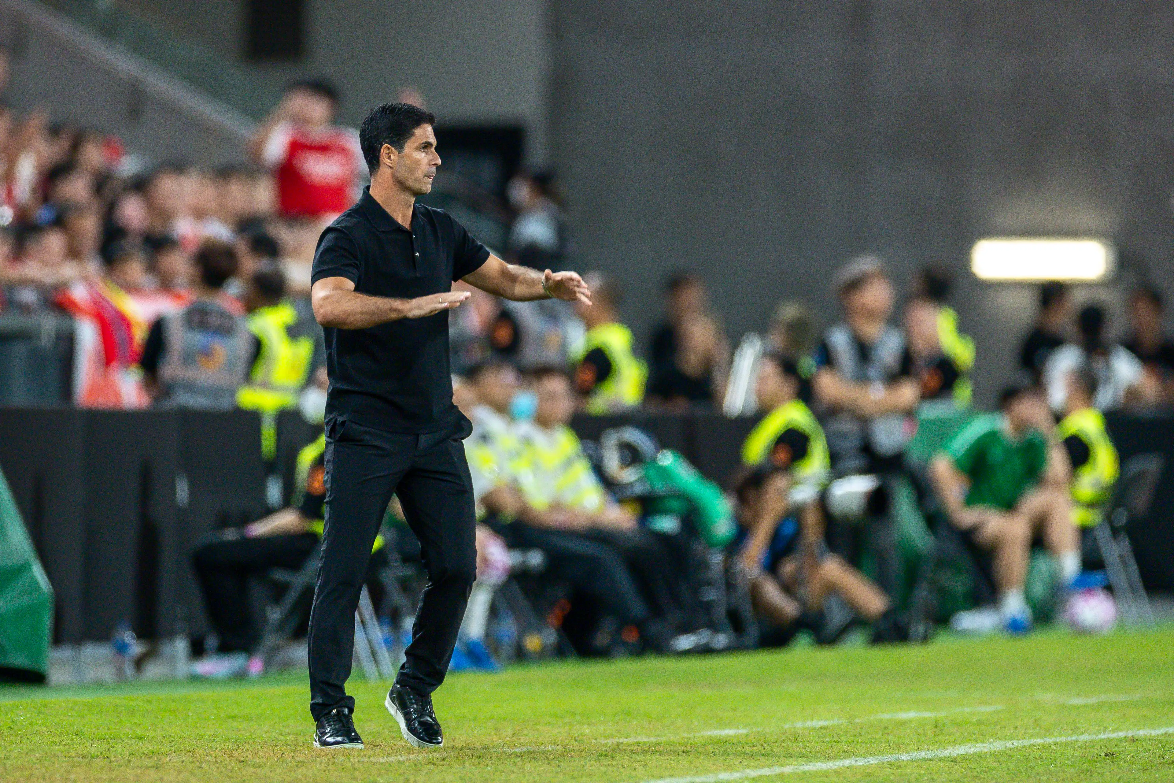 Mikel Arteta on the touchline during Arsenal vs. Tottenham. Image: Getty