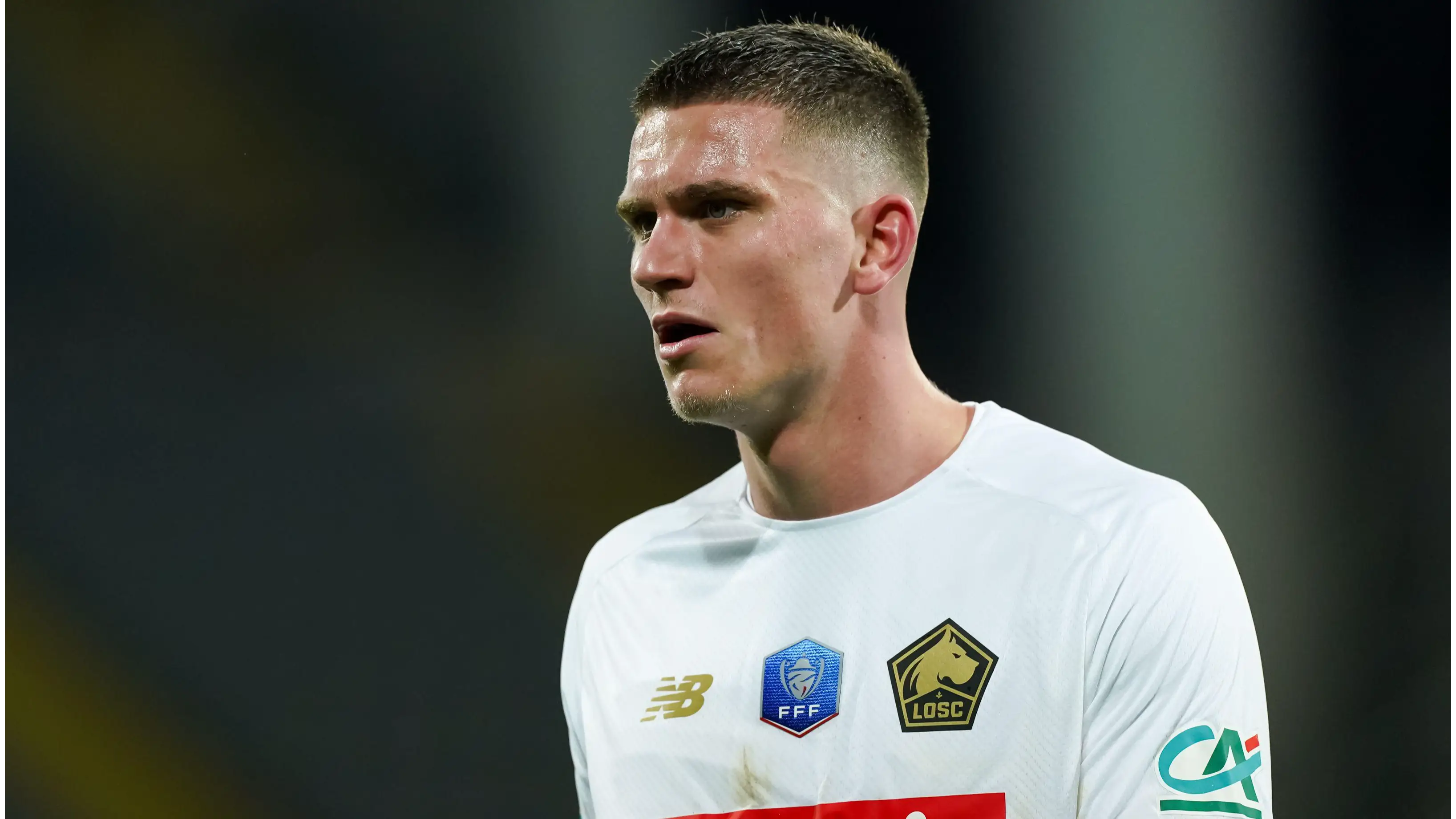 Manchester United In The Race For £34 Million Central Defender