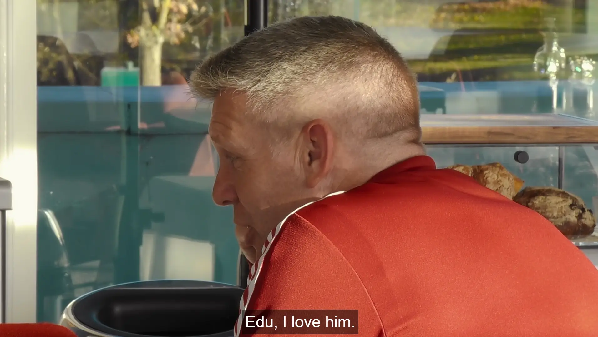Steve Round discussing Gabriel Martinelli.