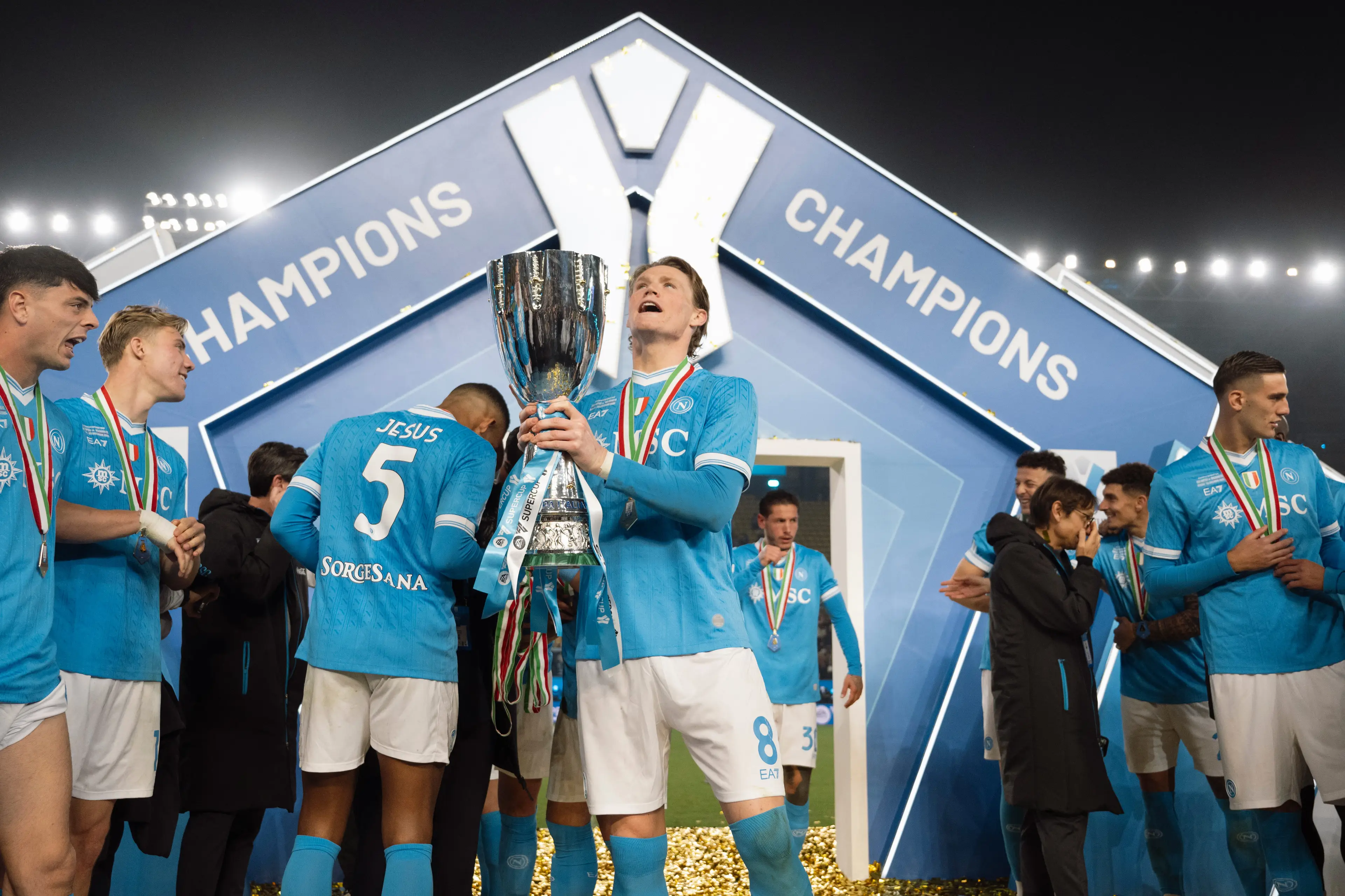 McTominay helped Napoli to win the Supercoppa Italia (Image: Getty)