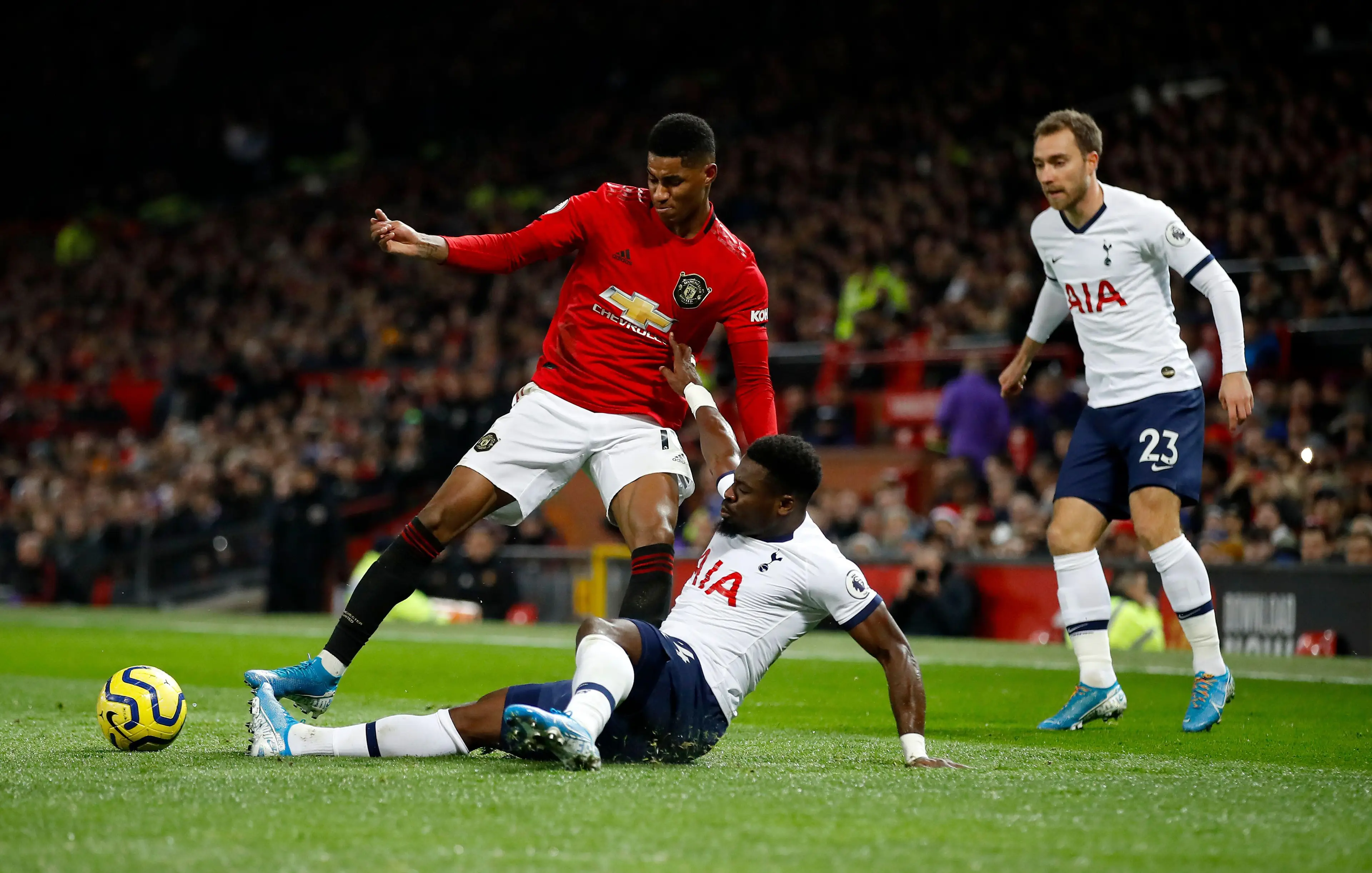 Marcus Rashford facing up against Tottenham Hotspur for Manchester United in 2019/20 |