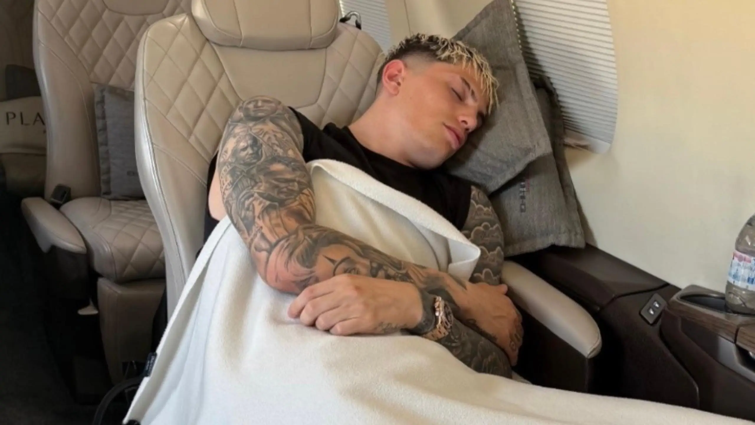 Alejandro Garnacho sends Man Utd fans into meltdown with one-word post amid Napoli rumours