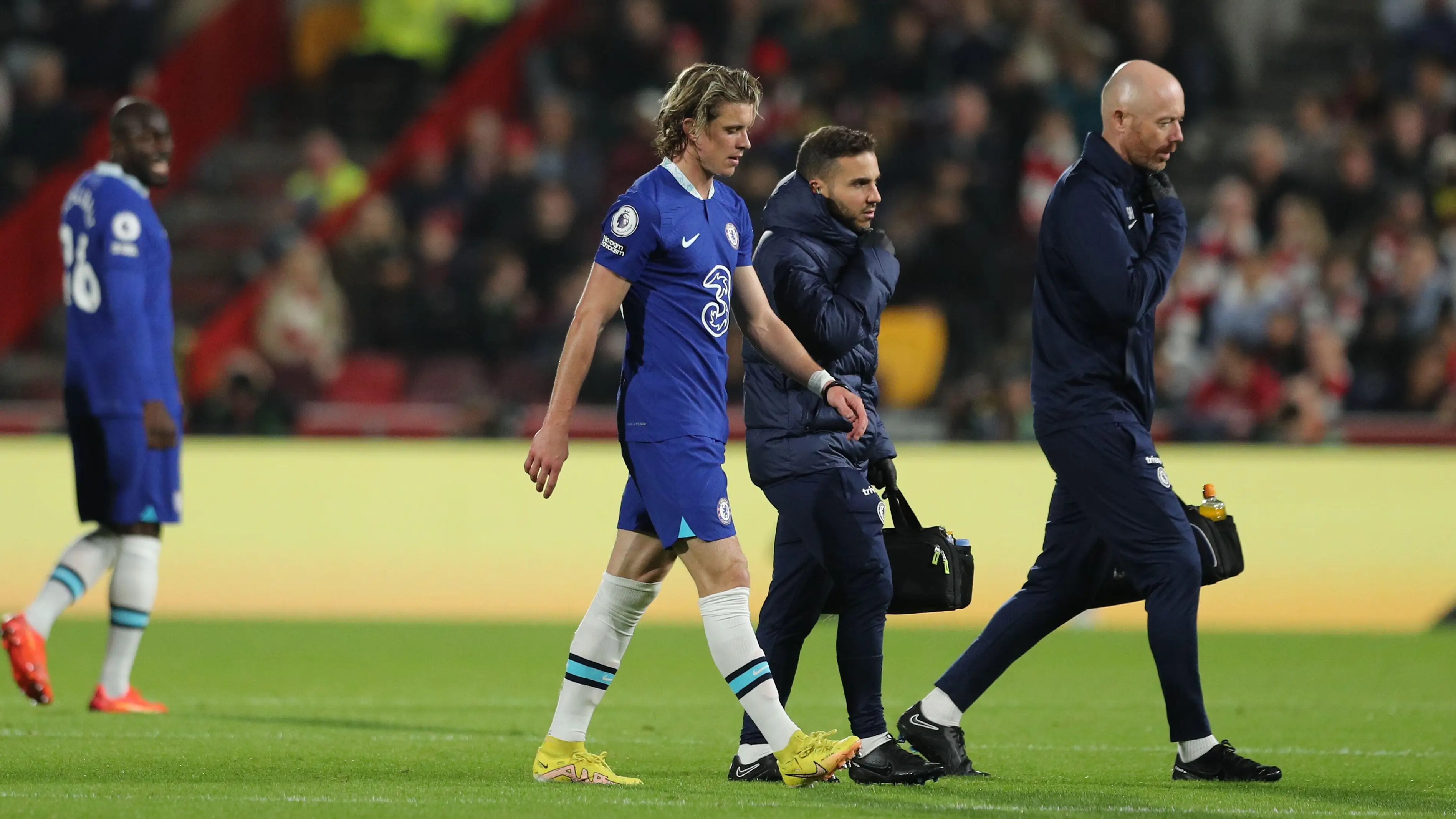 Brentford versus Chelsea: Conor Gallagher of Chelsea is subbed off in the first half. (Alamy)