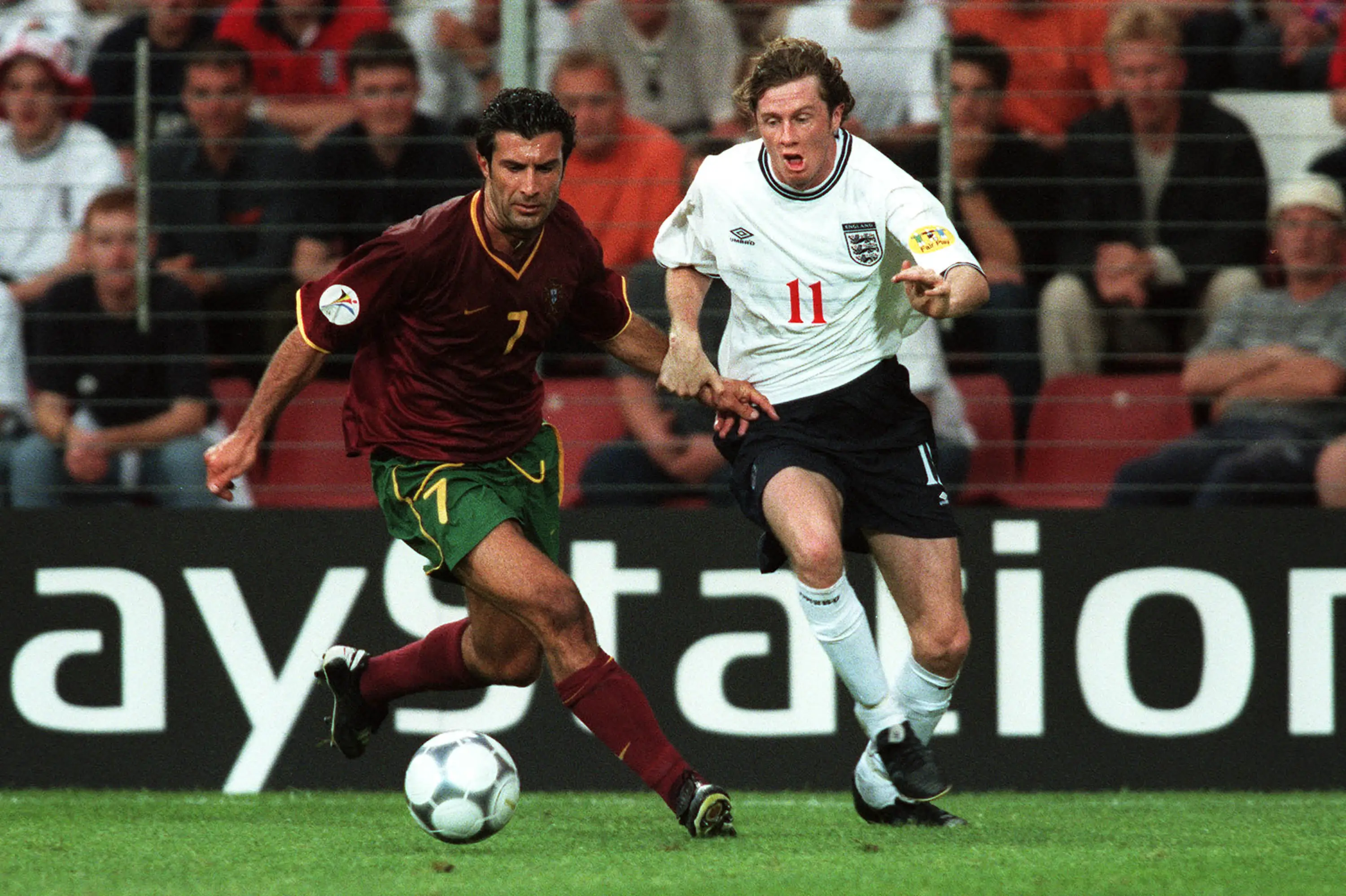 Steve McManaman in action for England. Image: Getty 