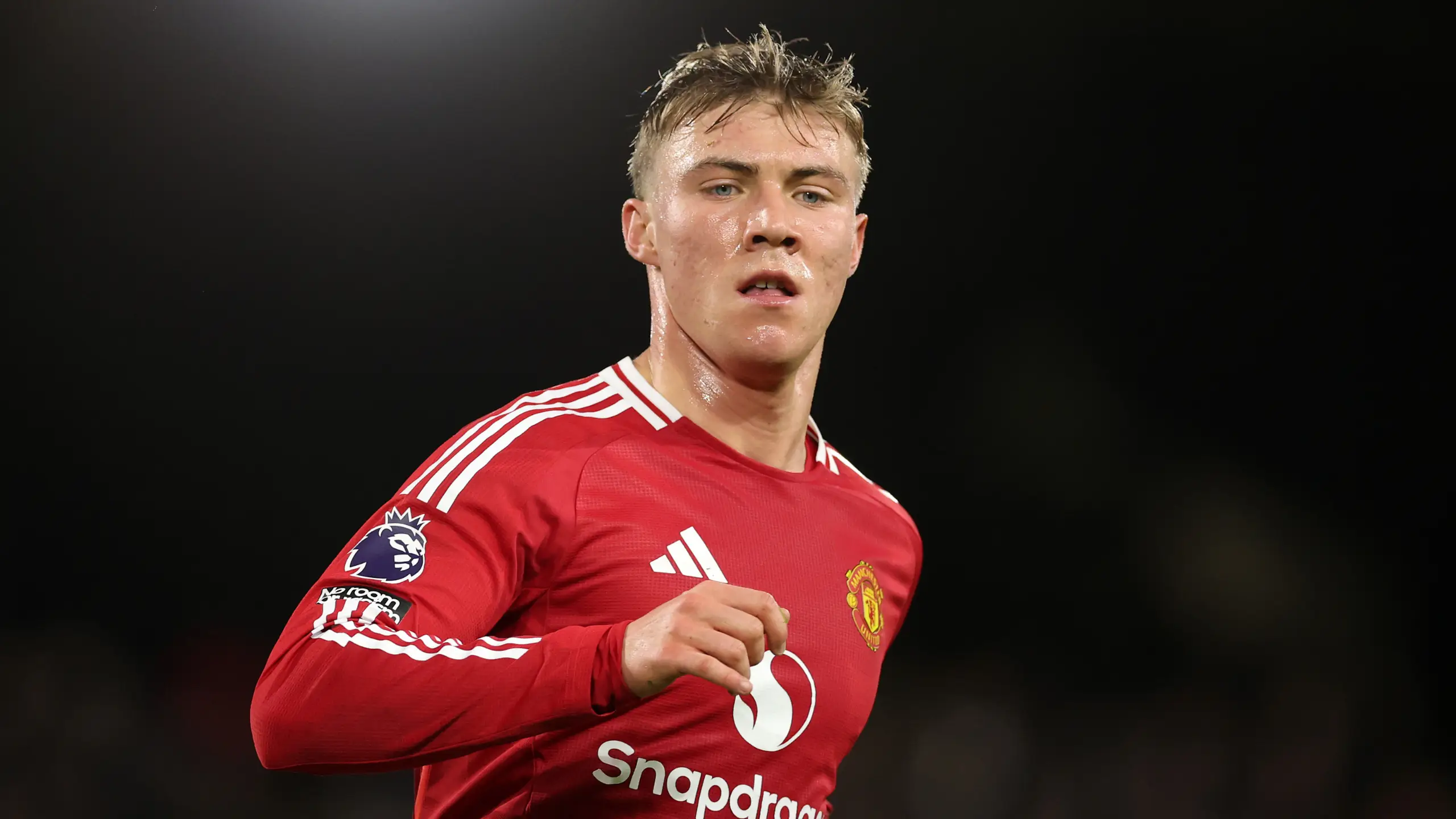 Hojlund struggled against Fulham (Getty)