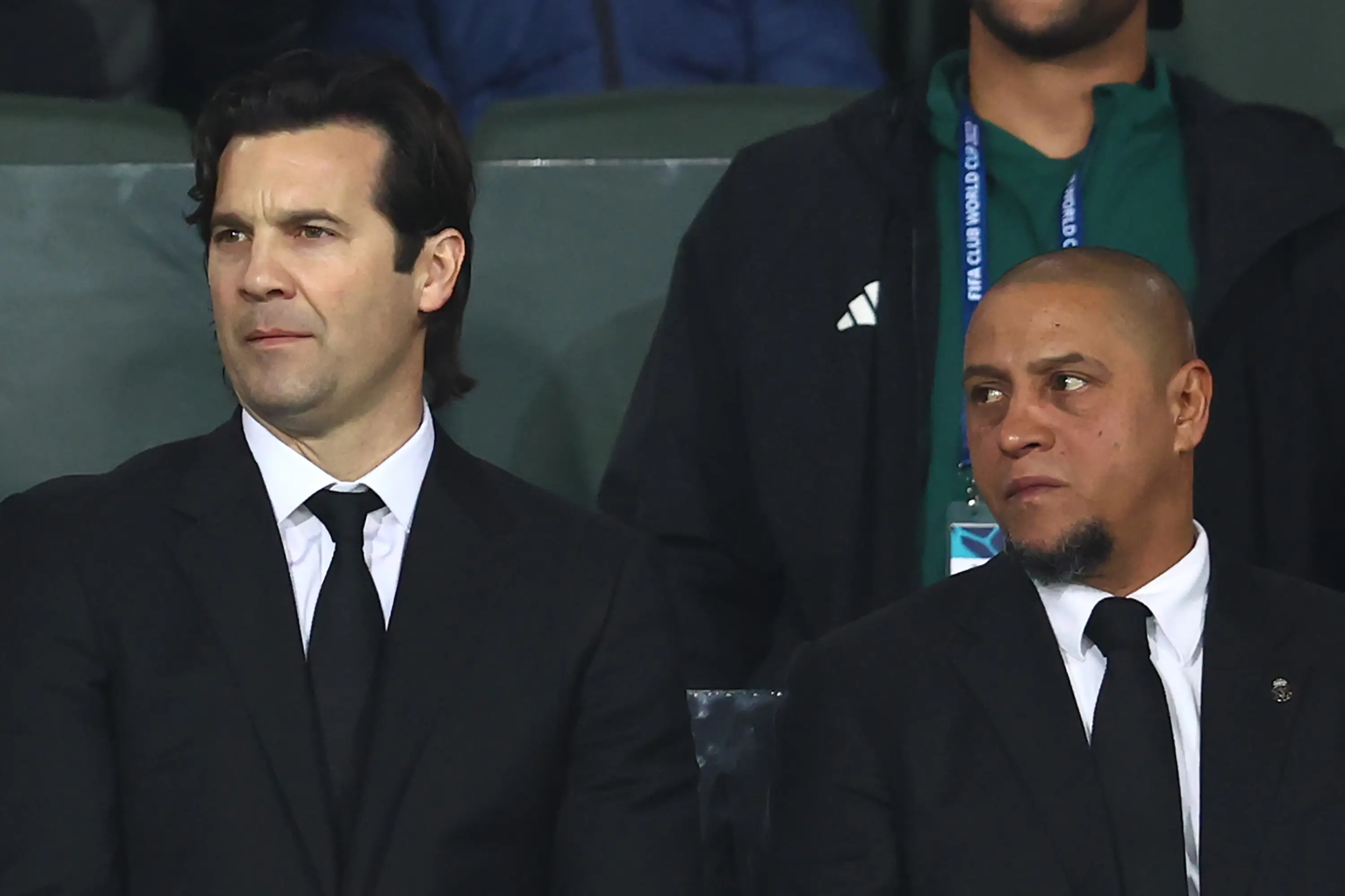 Solari and former Real Madrid teammate Roberto Carlos. Image credit: Getty 