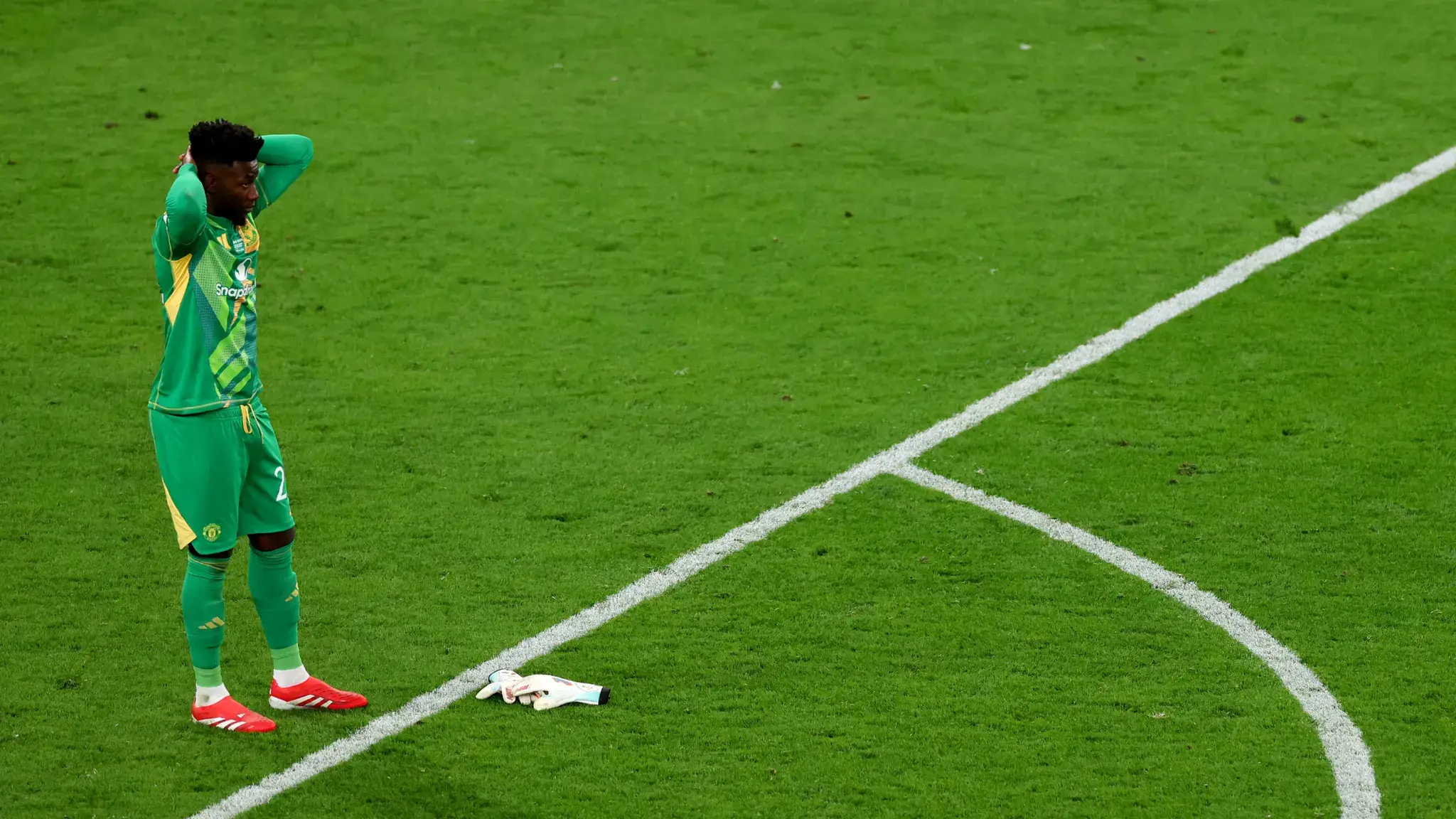 Andre Onana told his time at Man Utd is up as club tipped to sign shock replacement