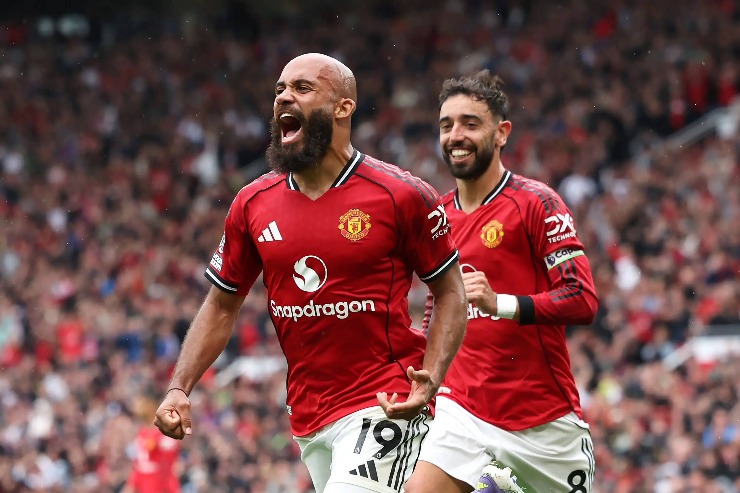 Both Mbeumo and Fernandes are two of the best midfielders to start the FPL season. (Image: Getty Images)