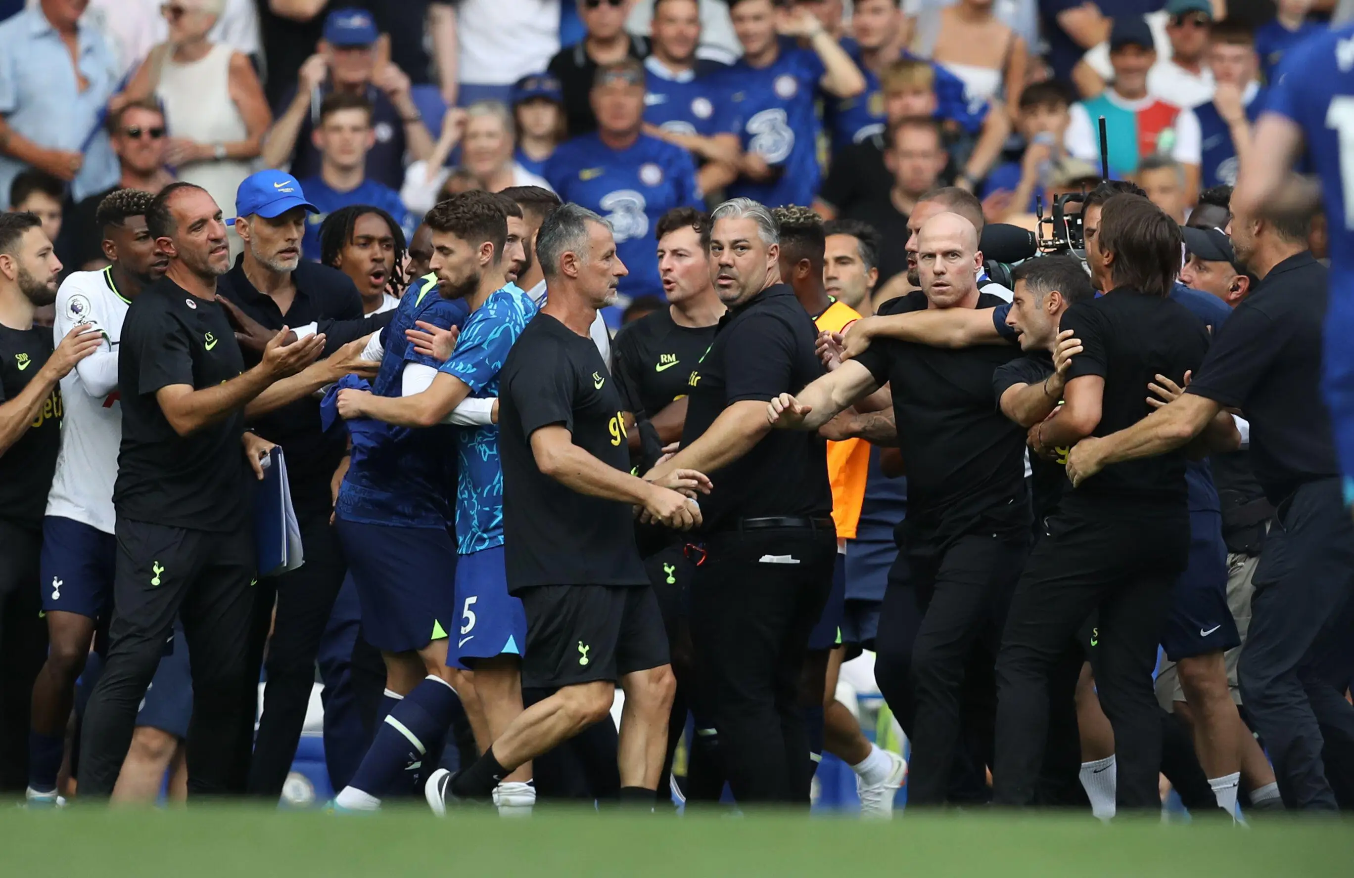Thomas Tuchel and Antonio Conte were seperated at full-time. (Alamy)