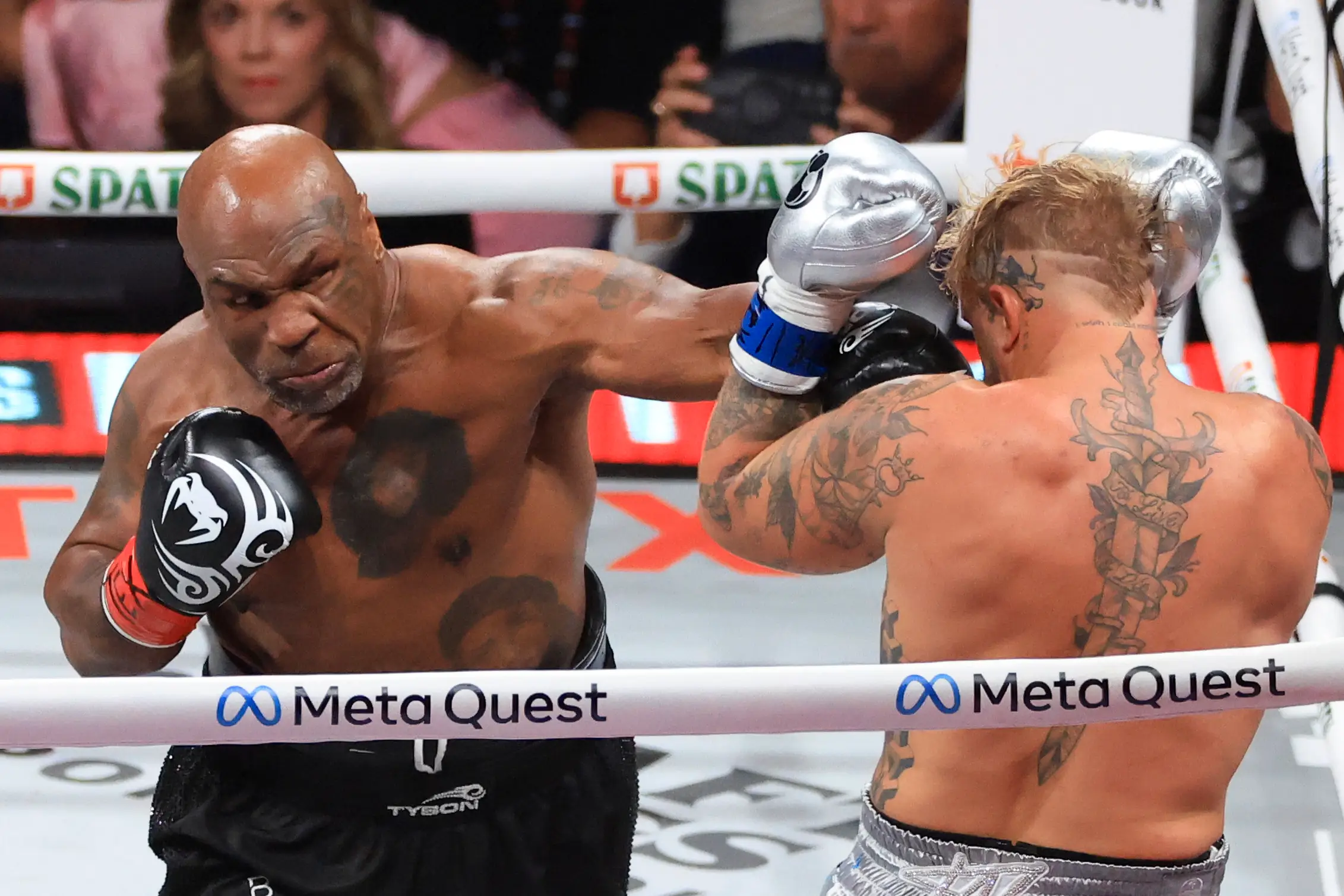 Mike Tyson and Jake Paul during their heavyweight fight. Image: Getty 