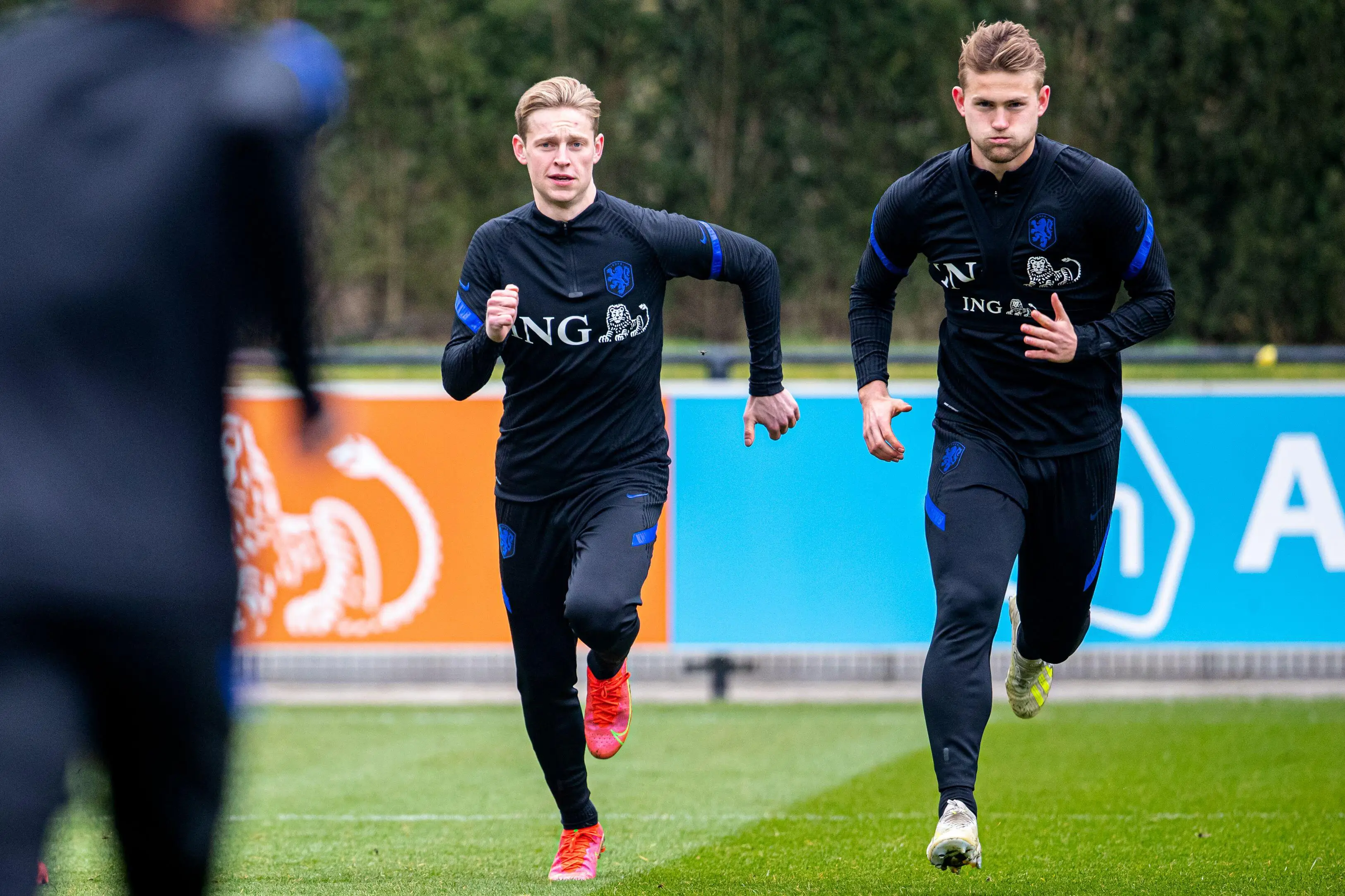 Frenkie de Jong and Matthijs de Ligt. (Alamy)