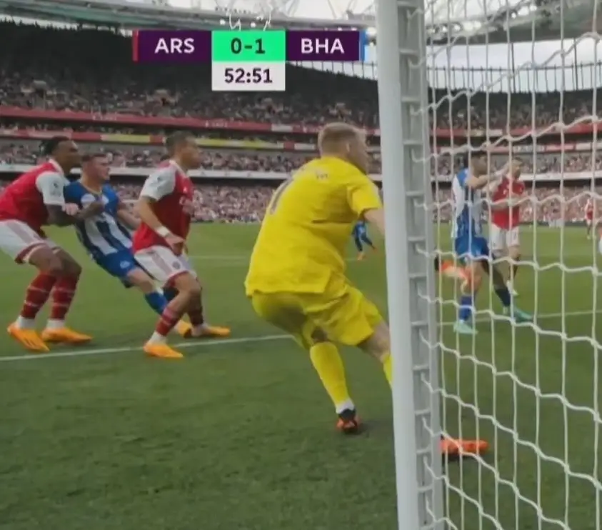 Kiwior was stood on in the build up. Image: Twitter