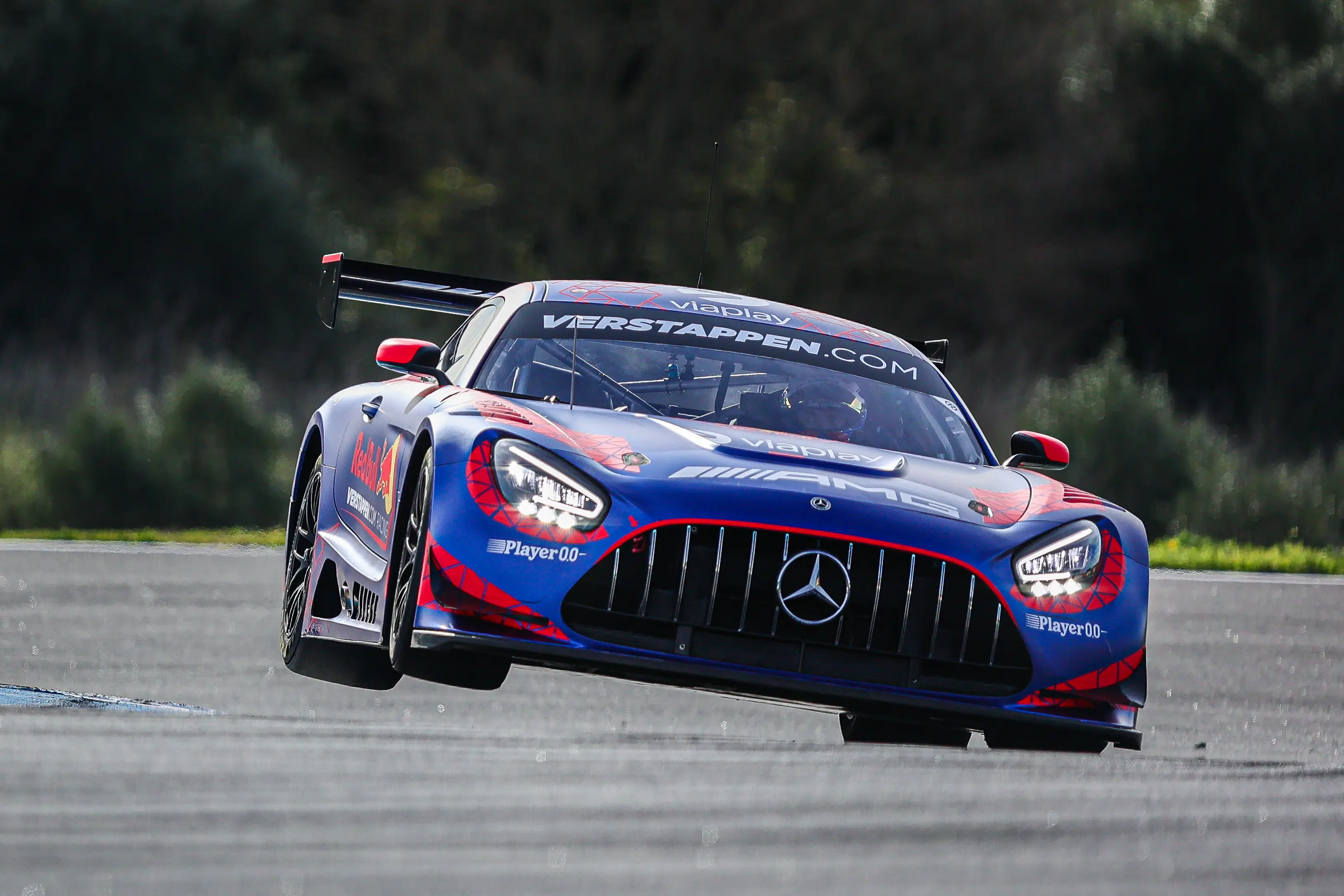Max Verstappen testing the Mercedes-AMG GT3 (credit: getty)