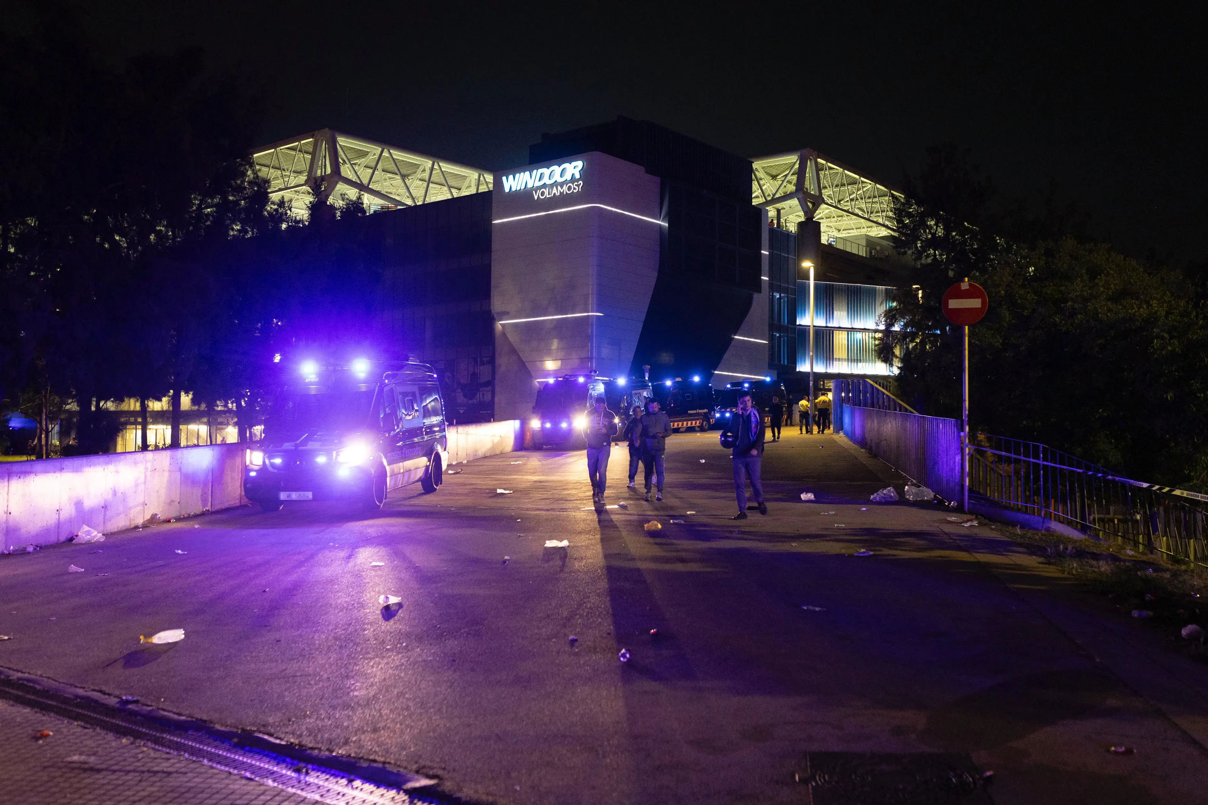 Espanyol vs Barcelona was marred by an incident that happened prior to kick-off. Image: Getty