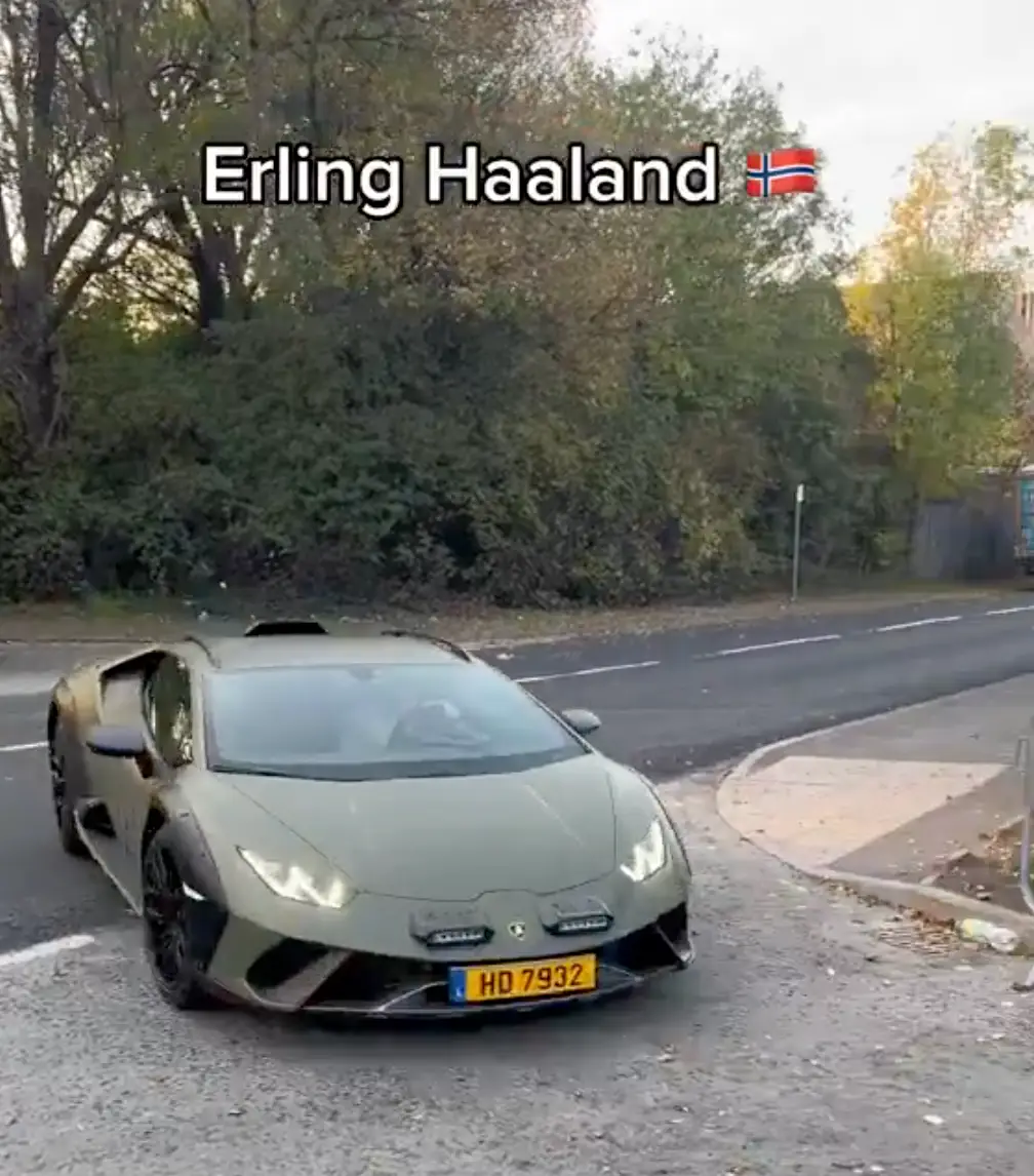 Erling Haaland turns up to training in a Lamborghini Huracan Sterrato. Image credit: x/@DavidPattt