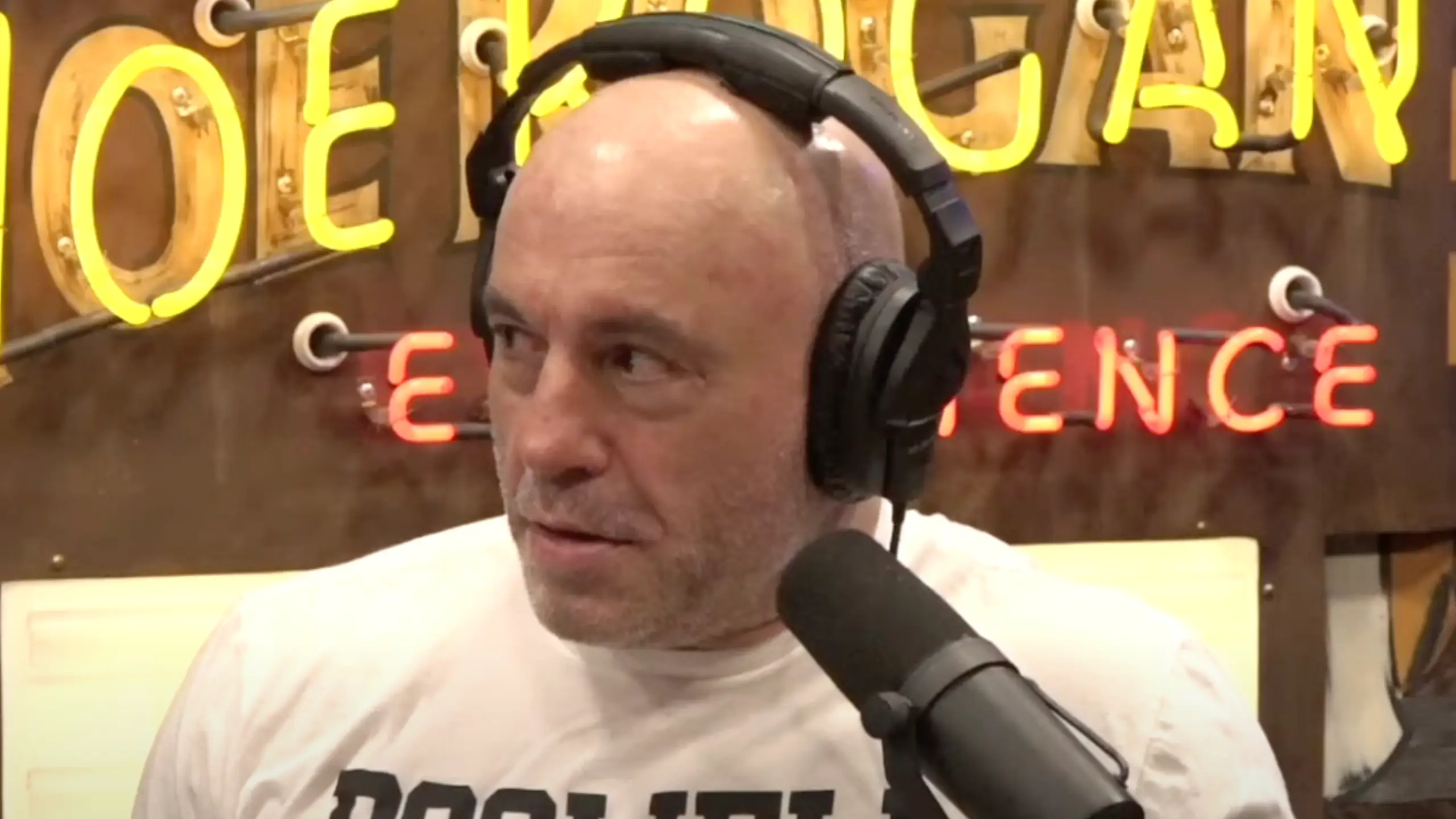 Joe Rogan stared silently at podcast guest after putting life in danger with one question he refused to answer