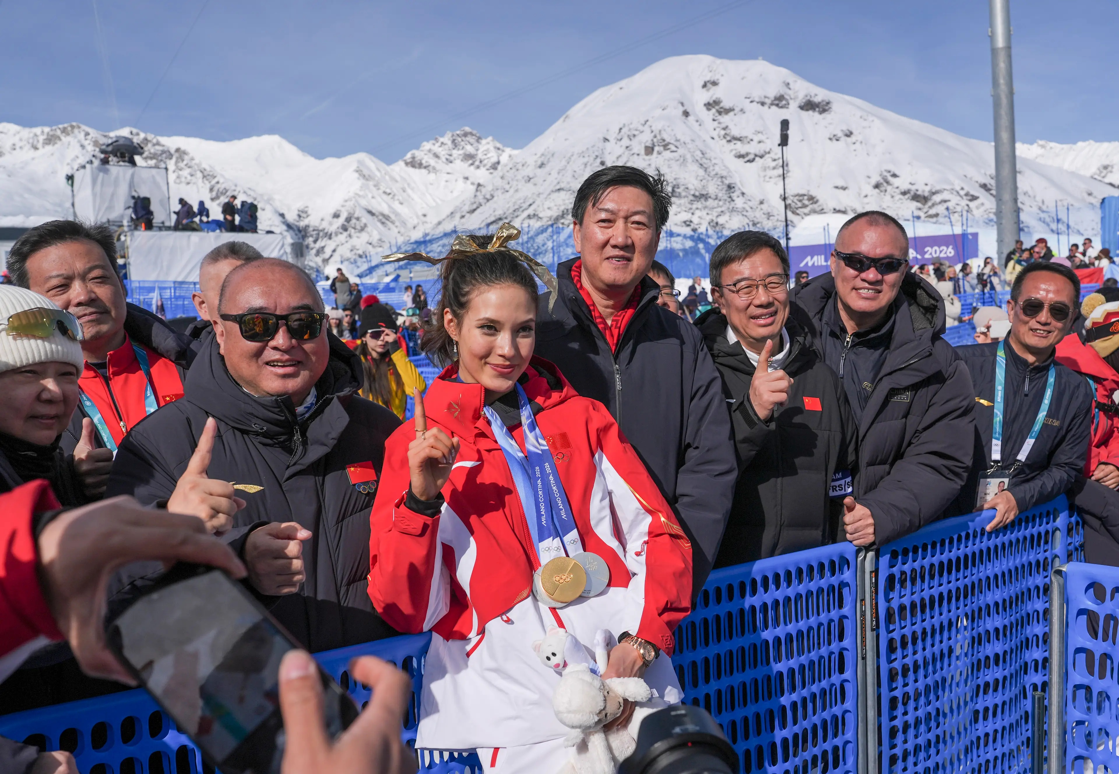 Eileen Gu celebrates her medal haul at the Winter Olympics. Image: Getty 