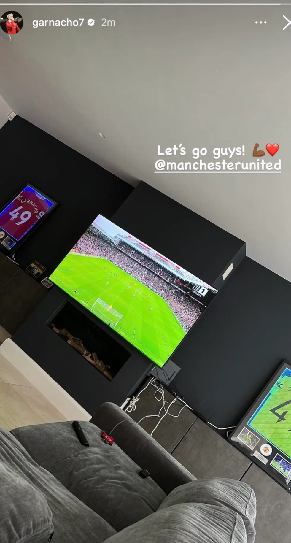 The second, vapeless picture. Image: Instagram