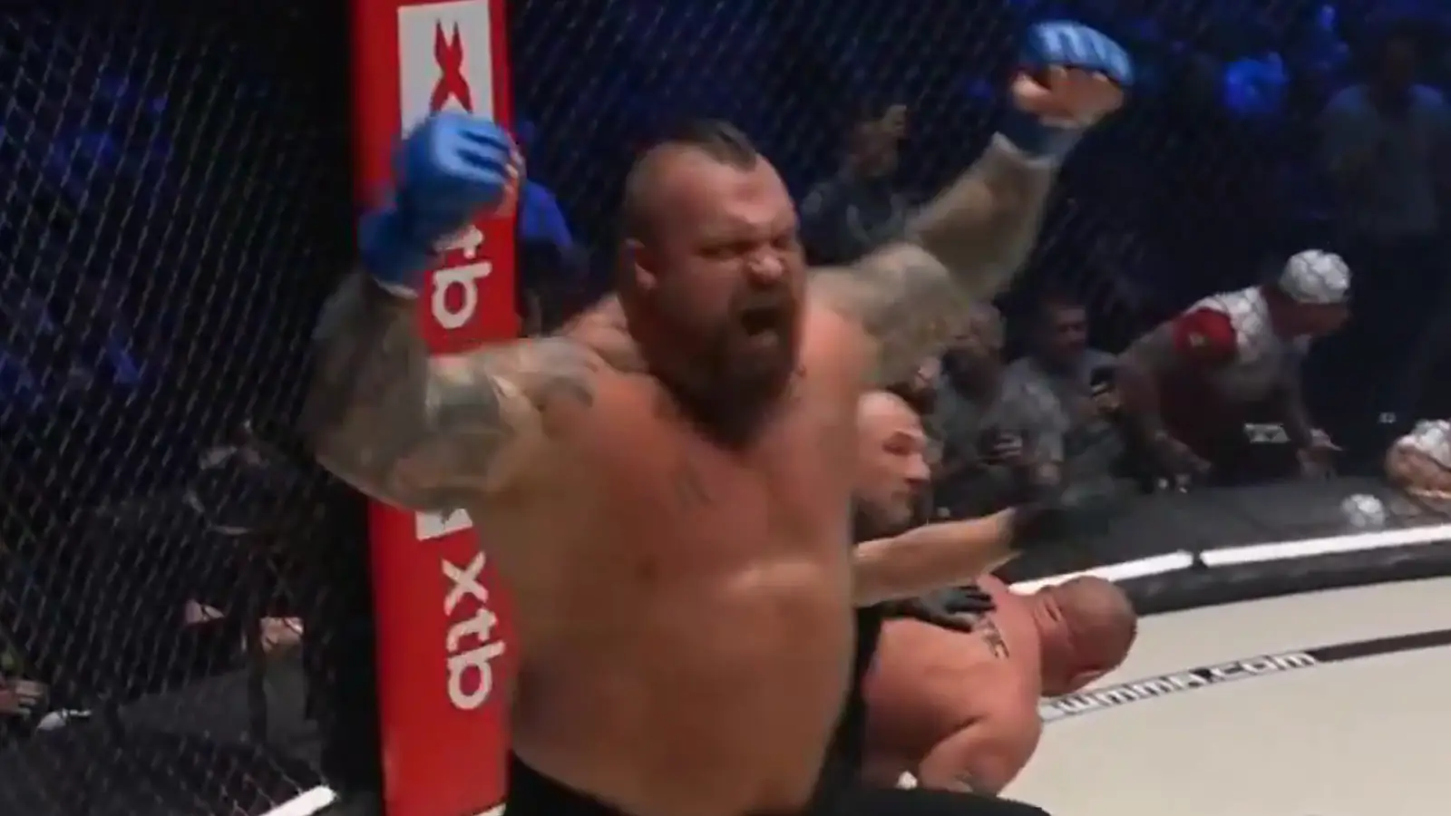Fans call out Eddie Hall for what he did during MMA debut as fight ends inside 30 seconds