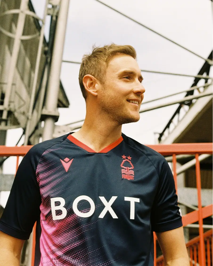 Nottingham Forest's away shirt
