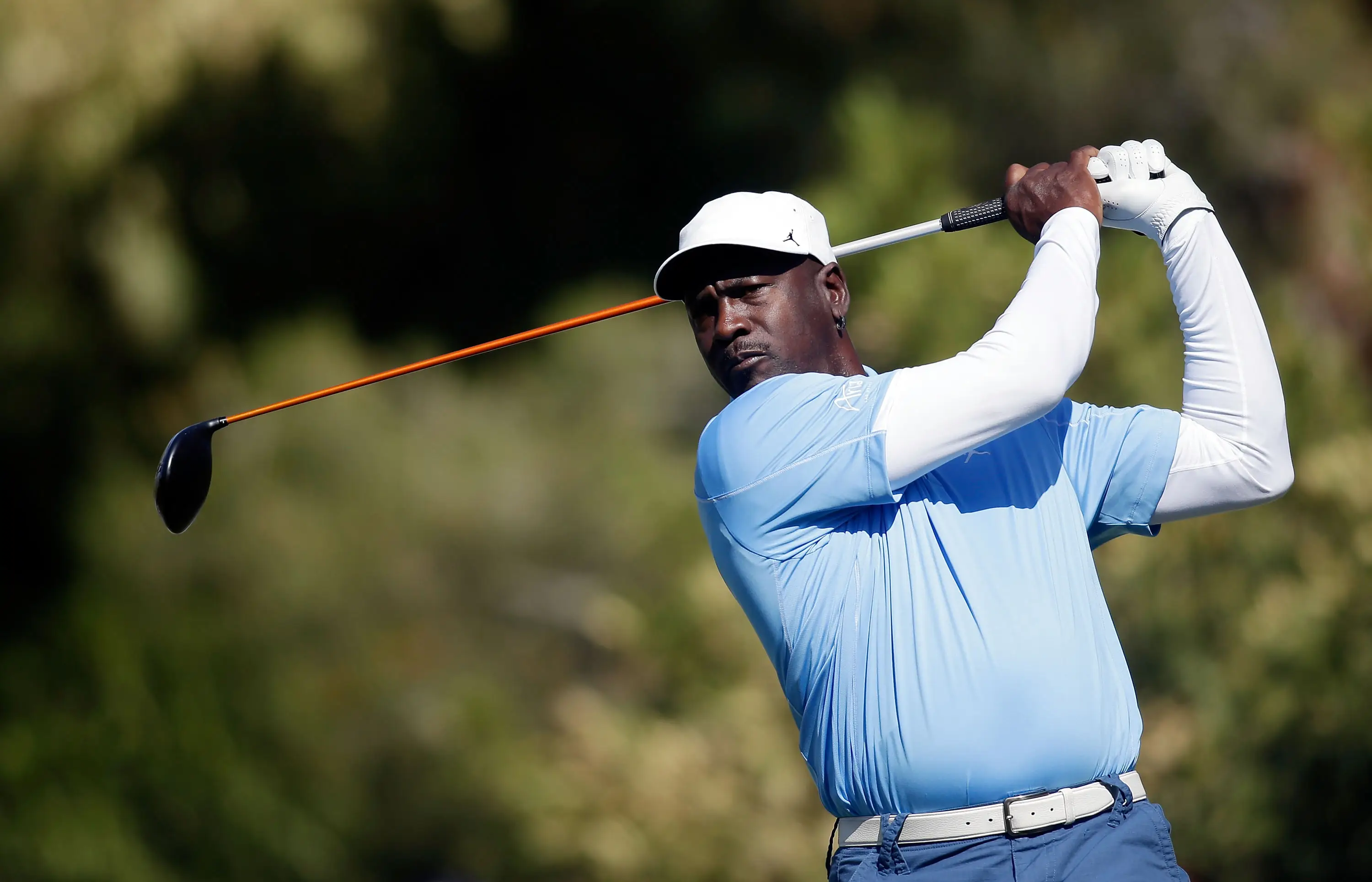 Michael Jordan playing golf. (Image: Getty)
