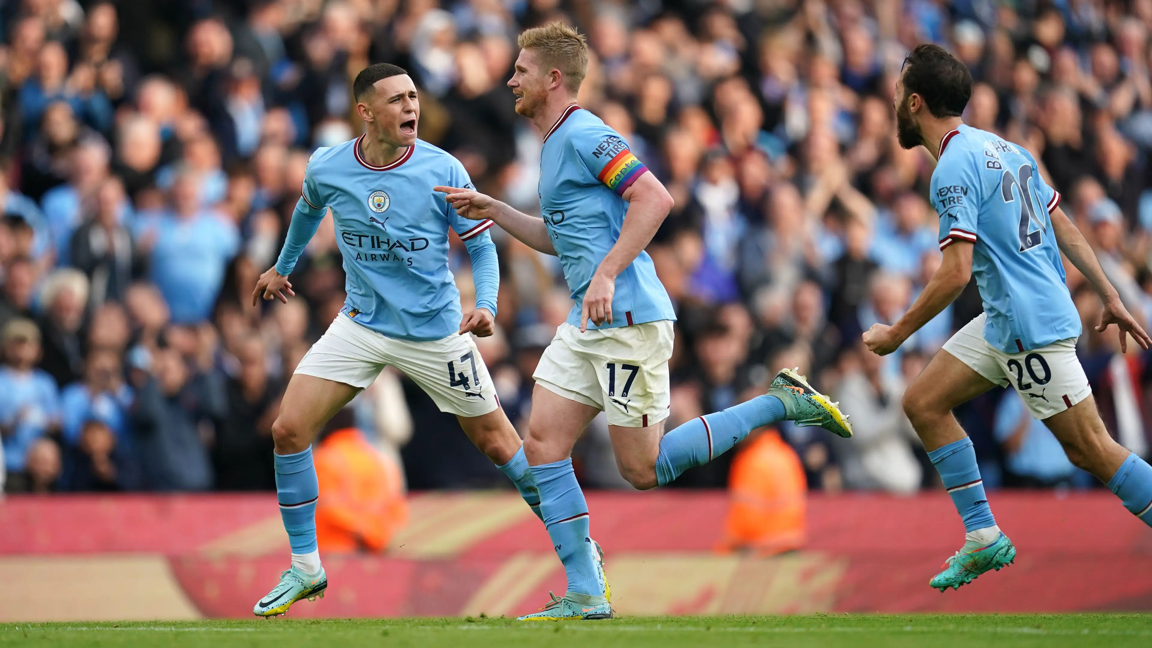 Kevin De Bruyne celebrates his goal against Brighton for Manchester City.