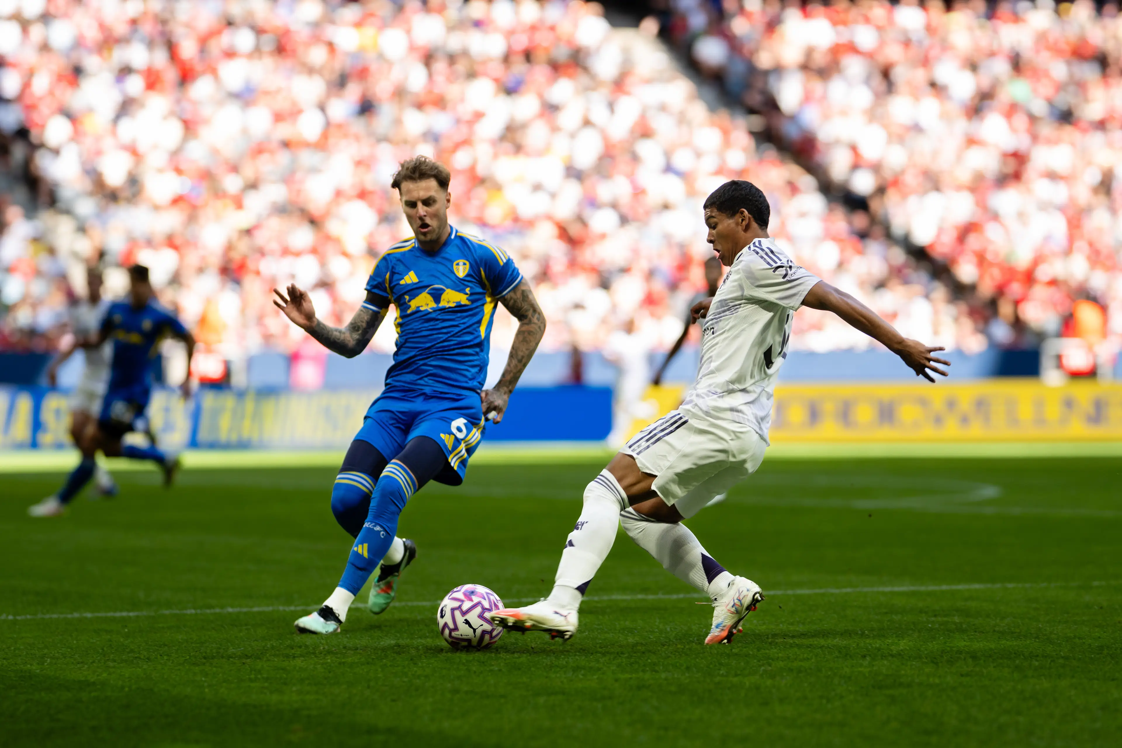 Leon got stuck in on his Manchester United debut. (Image: Getty)