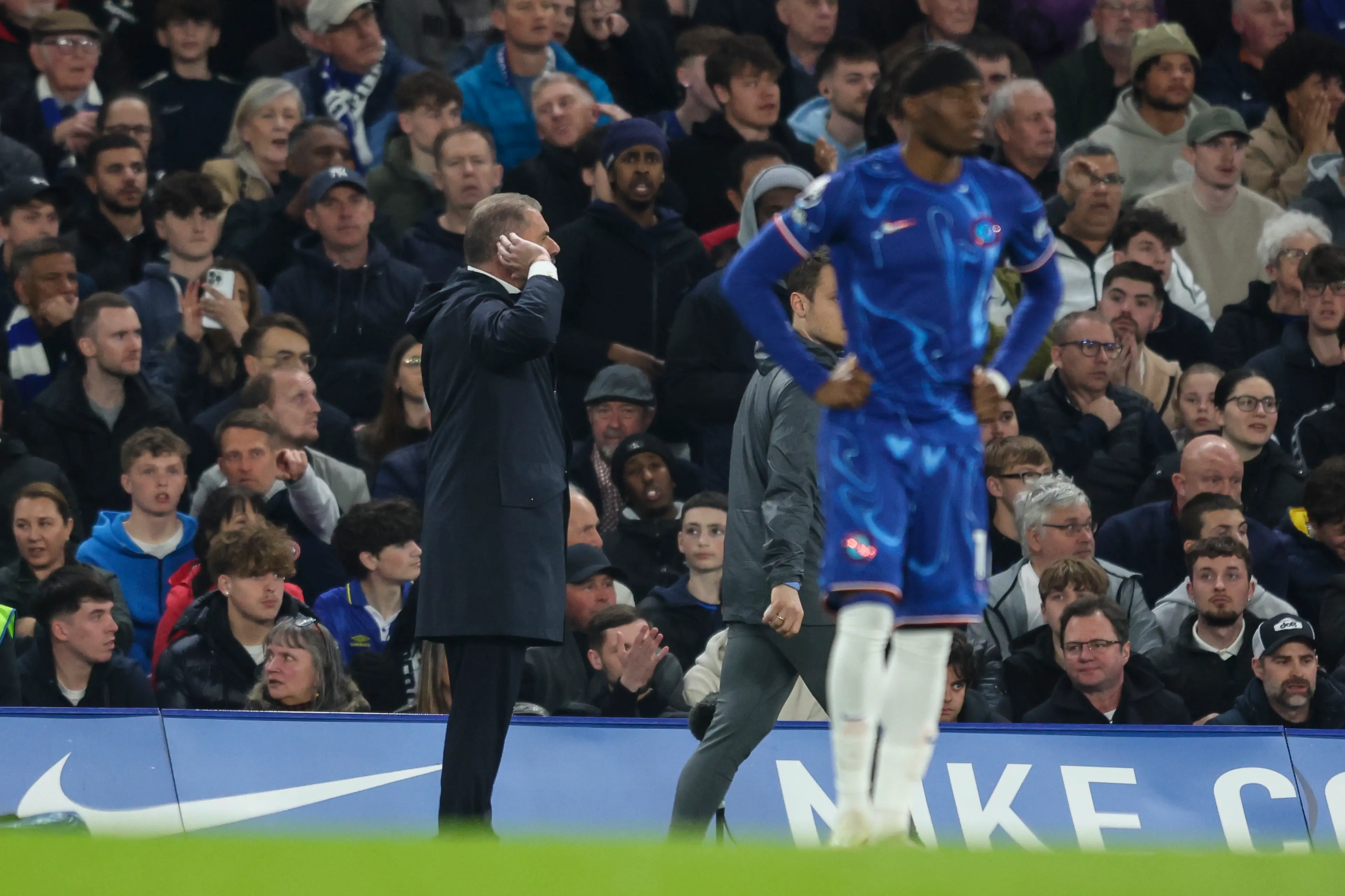 Ange Postecoglou clearly cupped his ears to the Spurs fans. Image: Getty