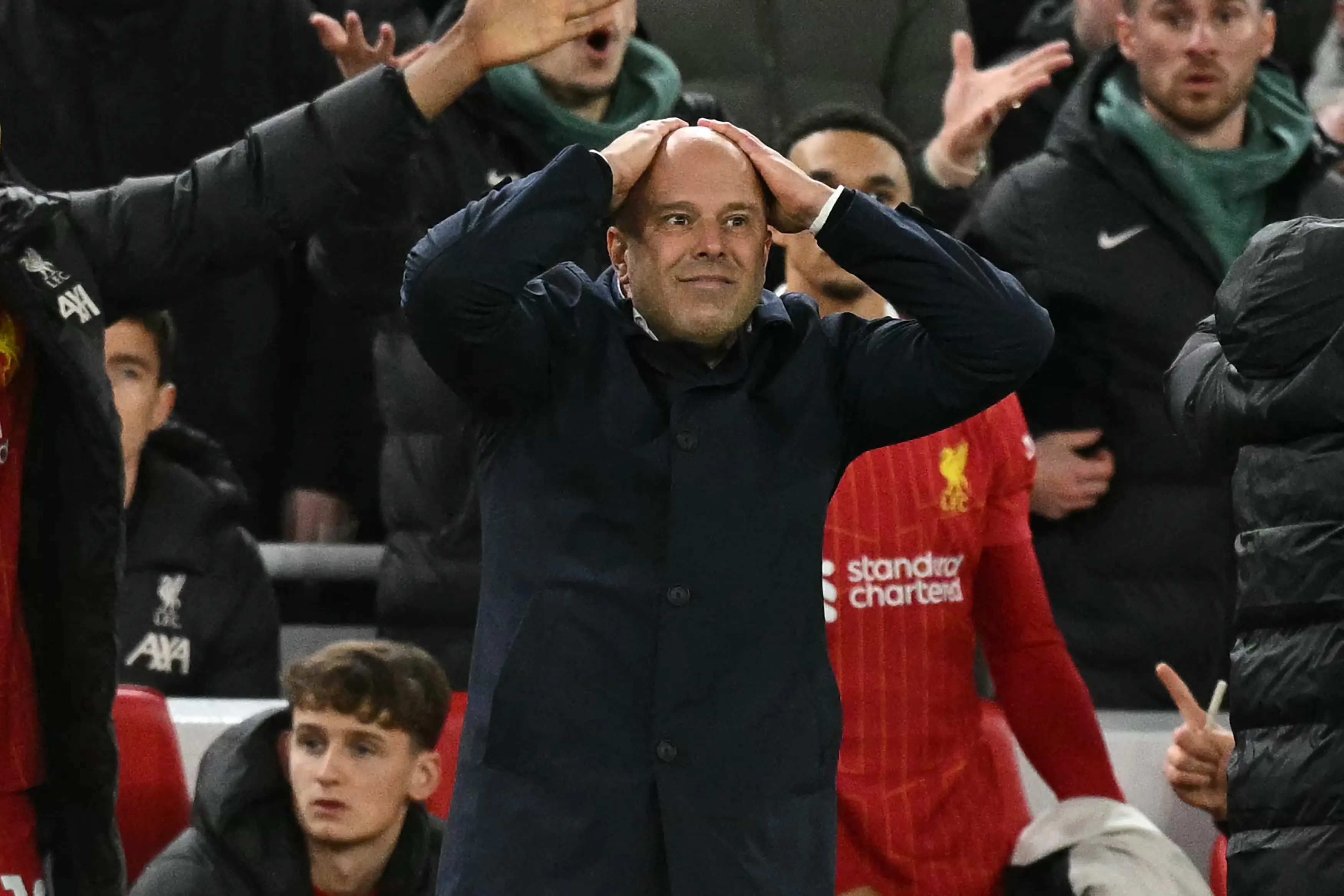 Arne Slot was not happy with some decisions during Liverpool vs Fulham. Image: Getty