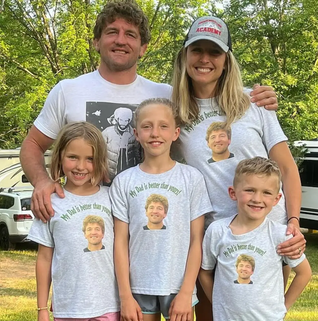 Ben Askren with his wife and children. Image: Instagram/Amy Askren 