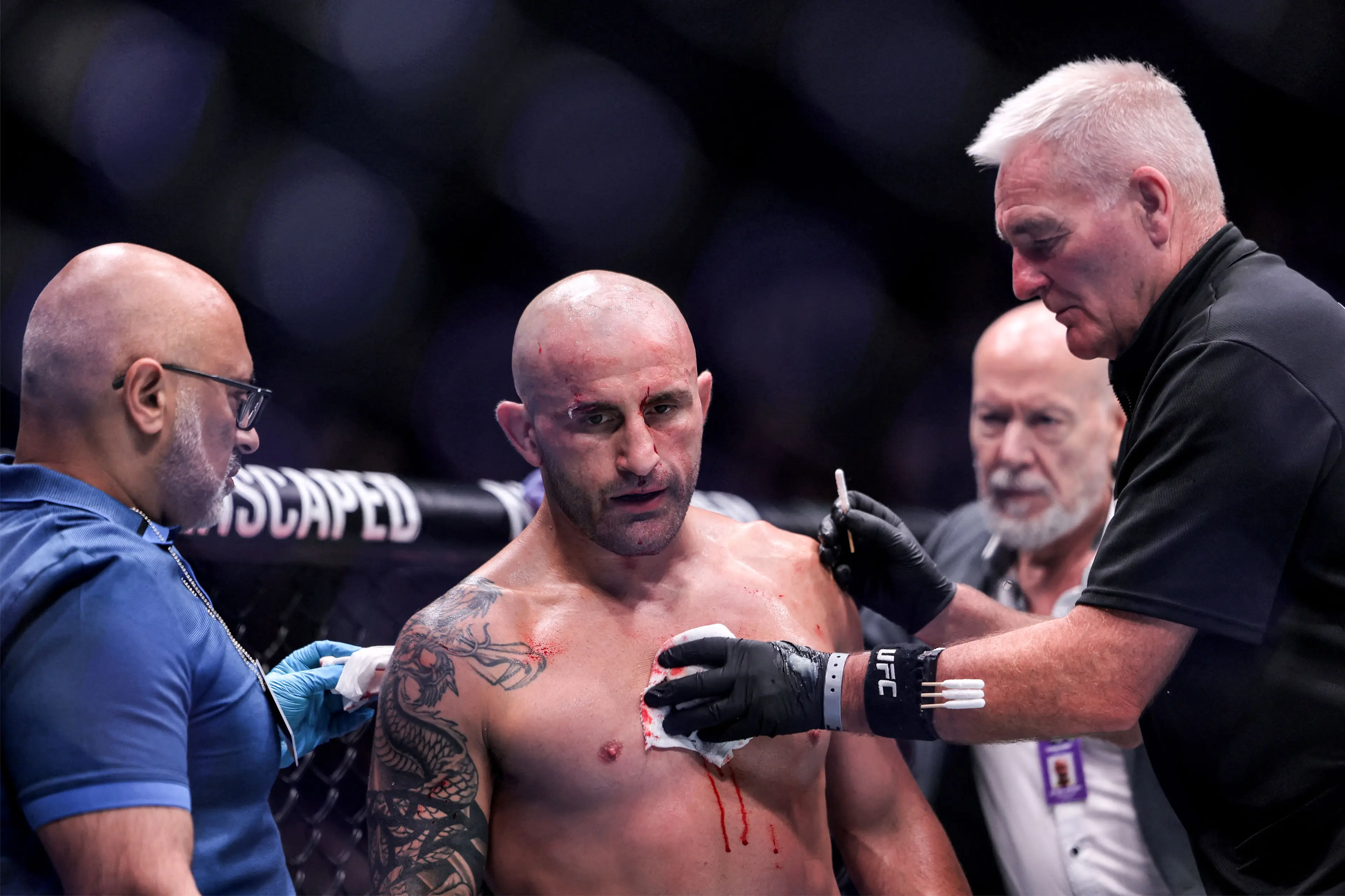 Alexander Volkanovski following his defeat at UFC 294. Image: Getty
