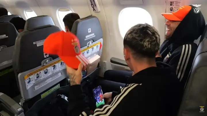 Gianluca Prestianni's lock screen wallpaper was captured on Benfica's YouTube channel. Image credit: Sport Lisboa e Benfica