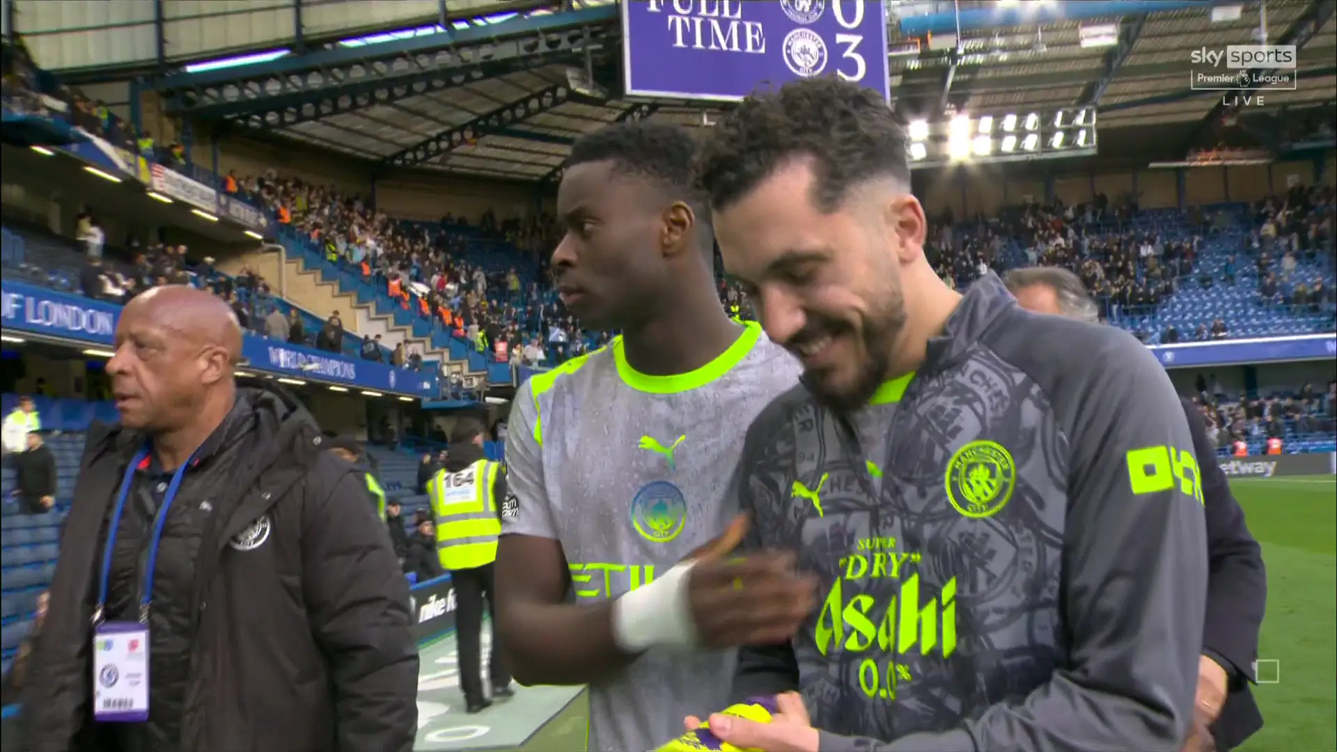 Guehi handed Cherki the award. Image: Getty