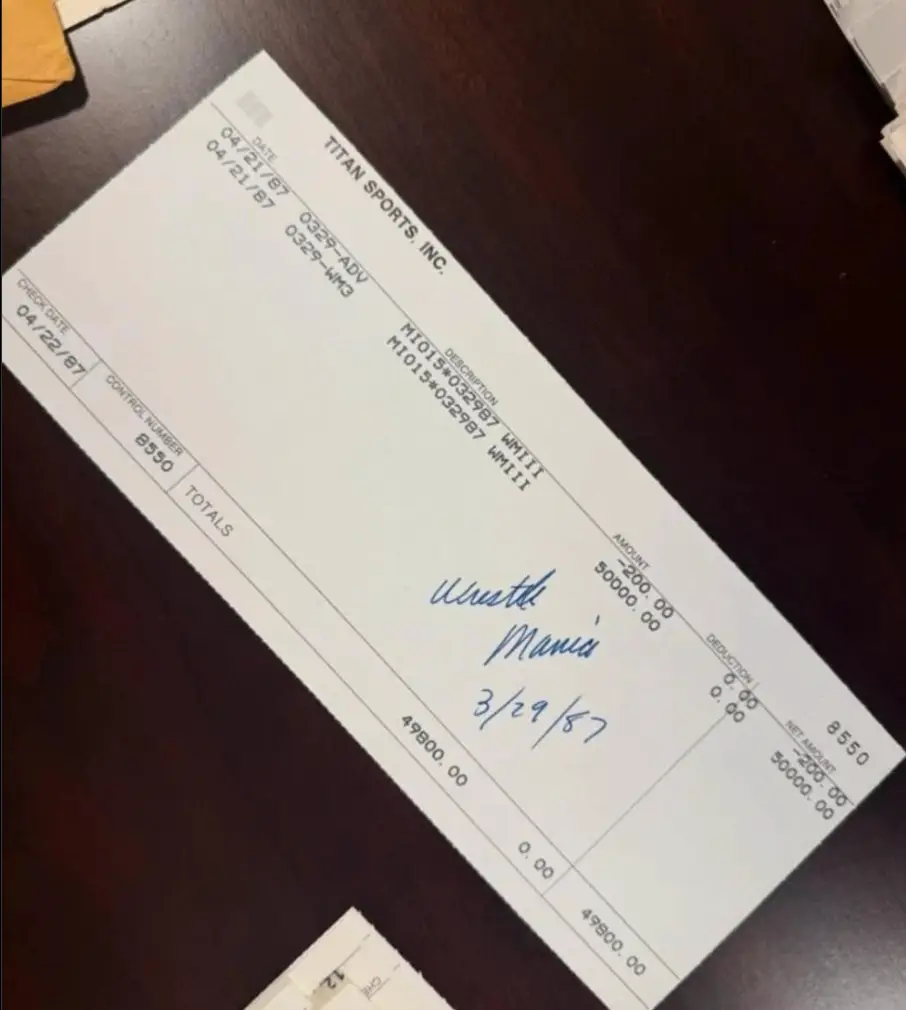 Steamboat's WWE payslip (Image: Twitter/@ReggieHarp)