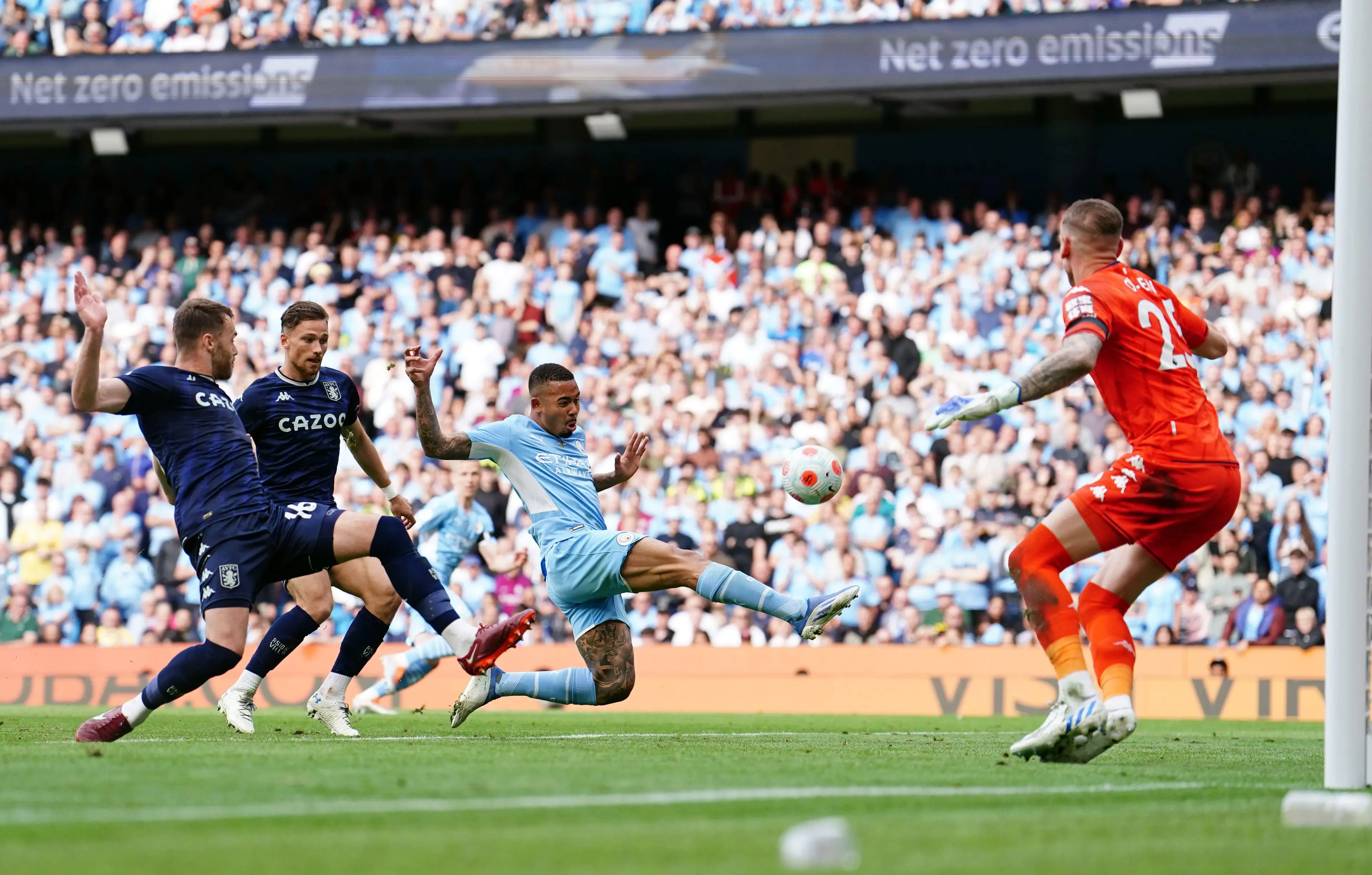 Gabriel Jesus wants to be a central striker next season (PA Images / Alamy)
