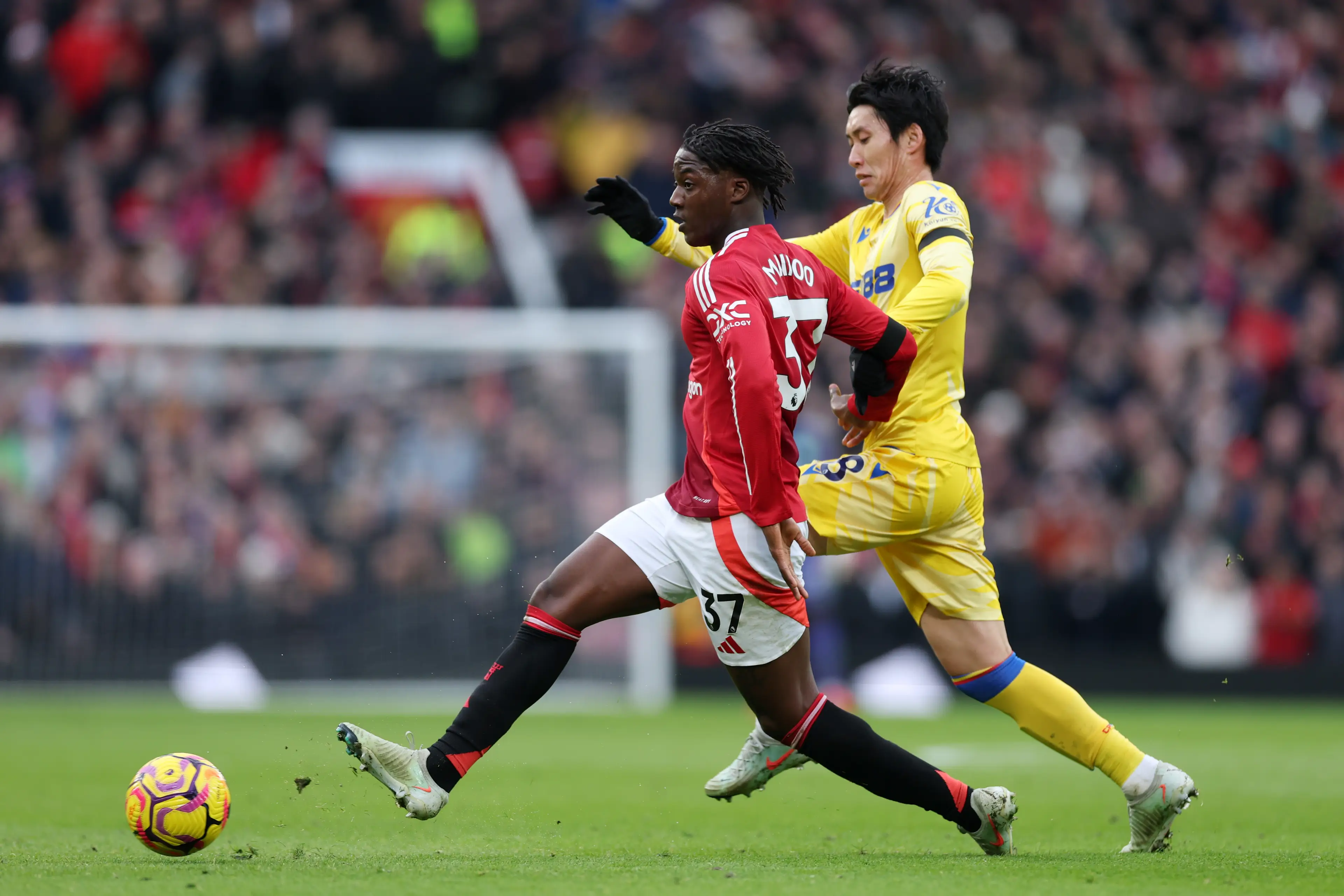 Kobbie Mainoo in action against Crystal Palace. Image: Getty