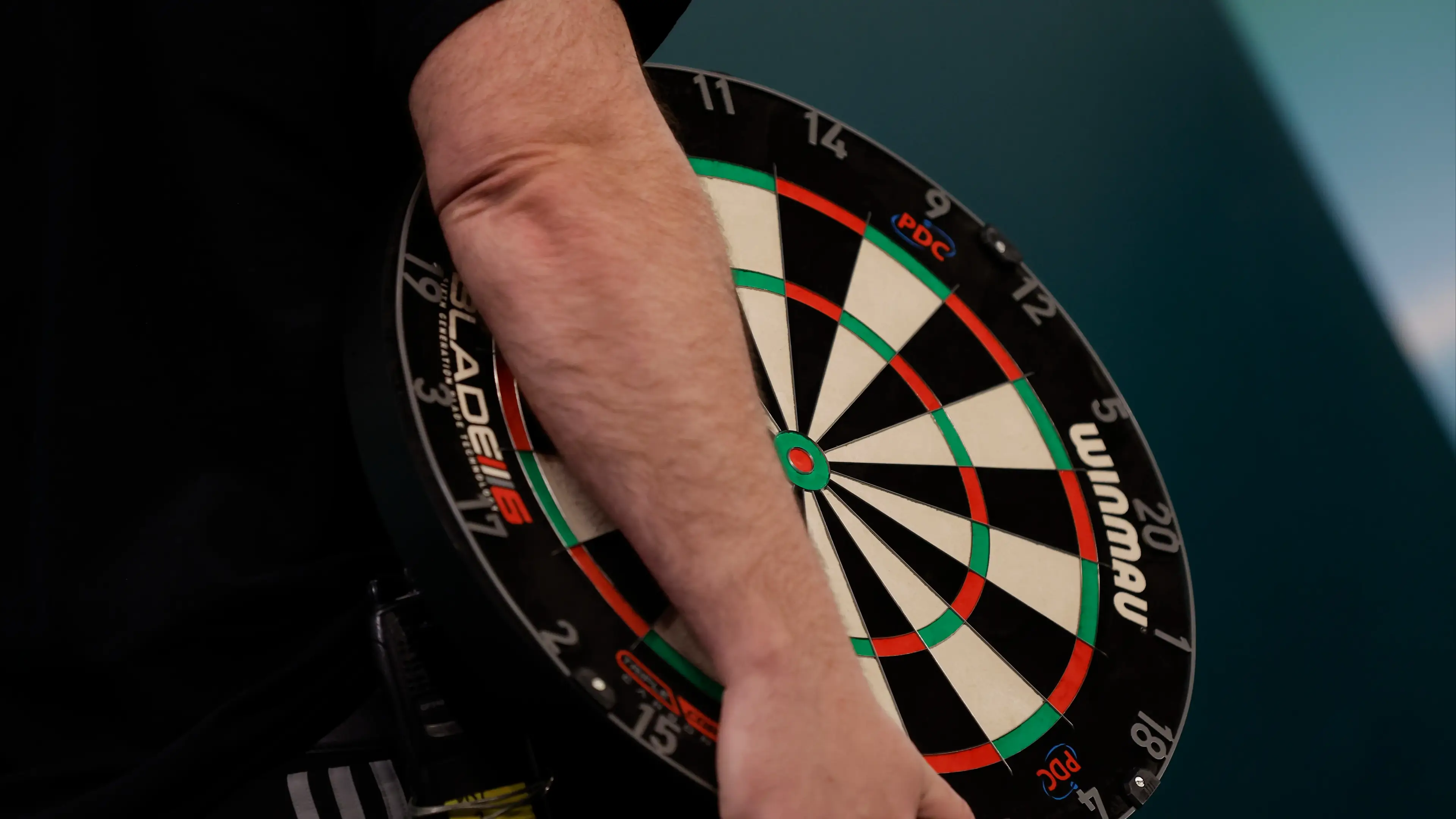 PDC Announce Controversial Tour Card Rule Change During World Championship 