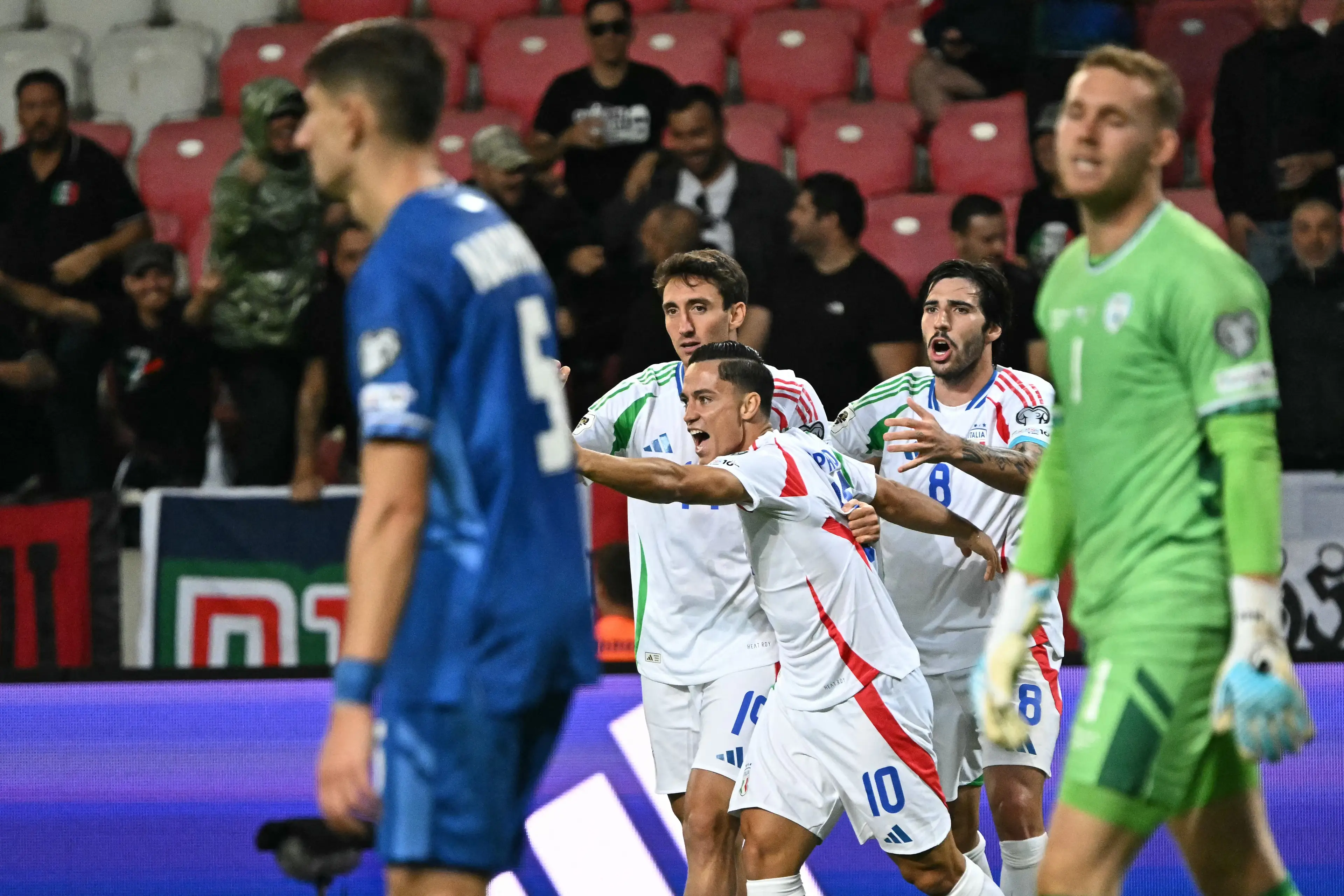 Israel played Italy in a World Cup qualifier. Image: ATTILA KISBENEDEK / Contributor via Getty