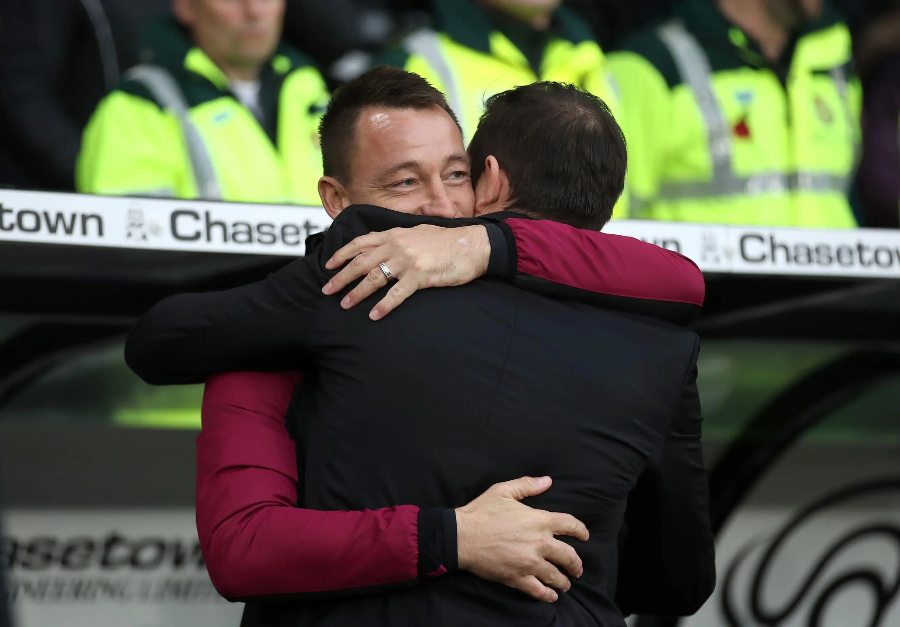 John Terry embraces former Chelsea teammate Frank Lampard. (Alamy)