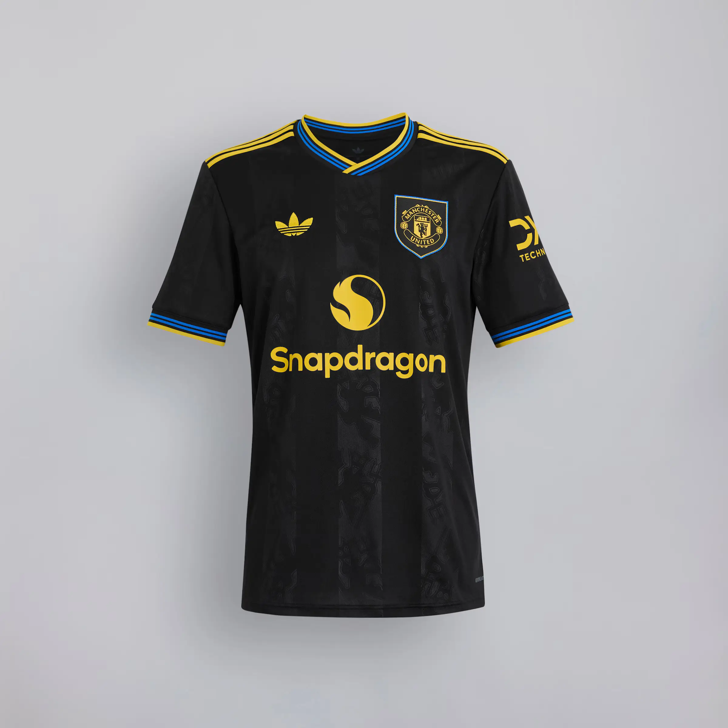 The new third kit (