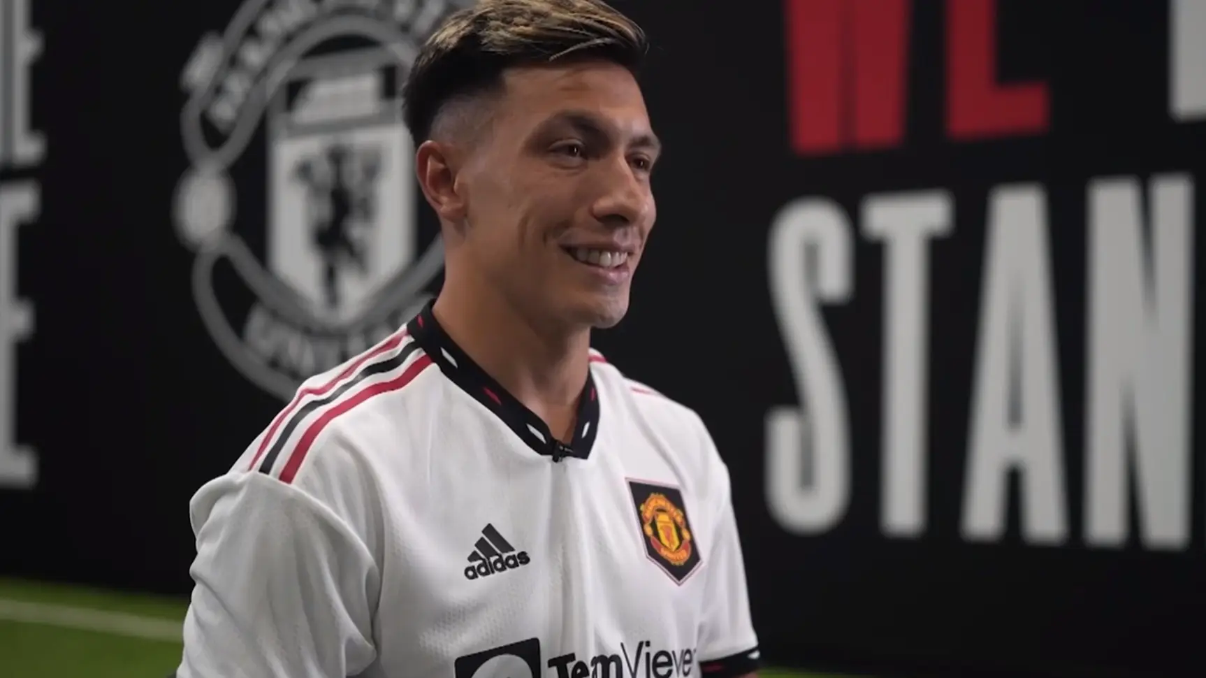 Lisandro Martinez Reveals Manchester United Idol Growing Up