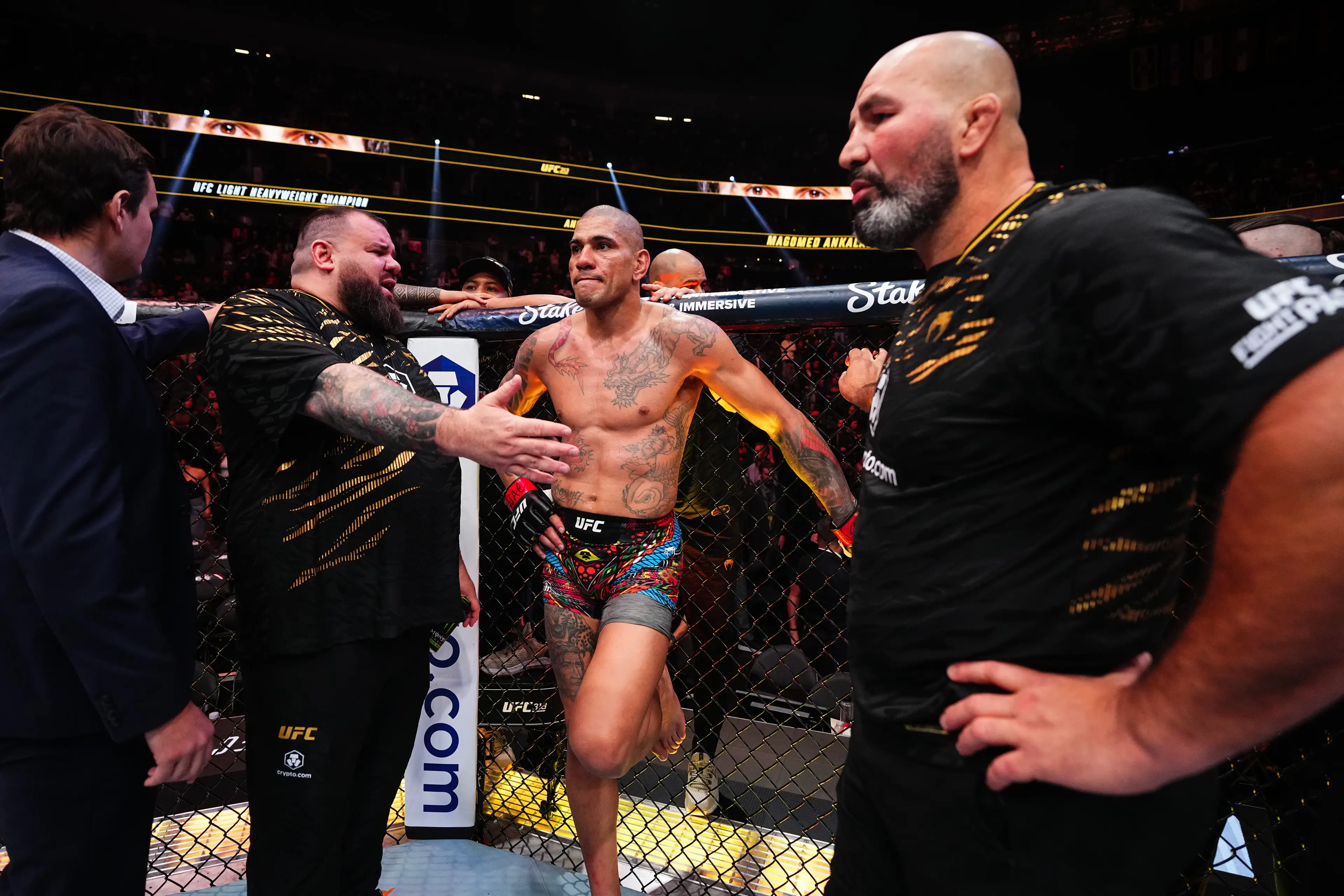 Alex Pereira cuts a dejected figure after his UFC 313 loss. Image: Getty 