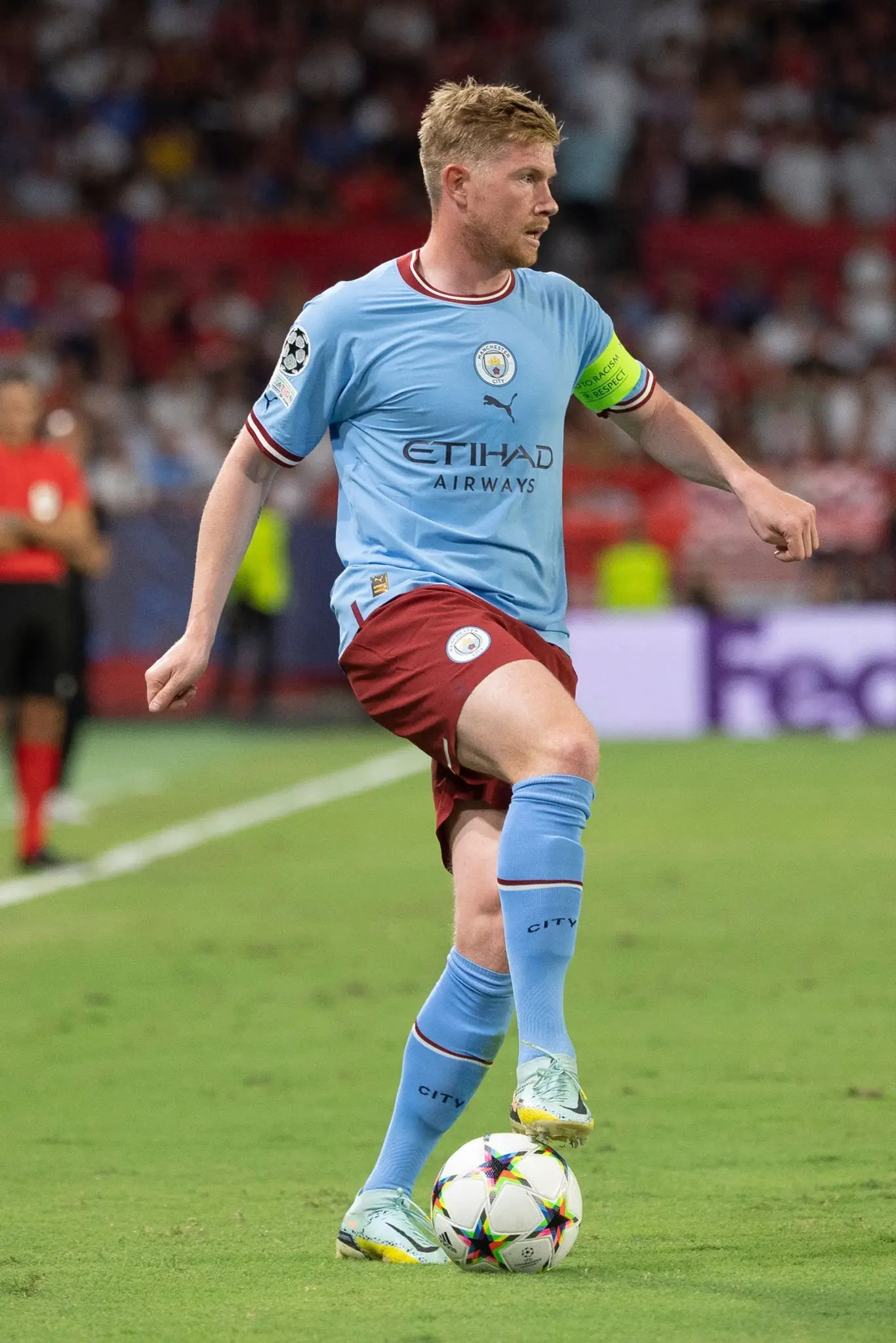 Kevin De Bruyne in Champions League action for Manchester City (Alamy)