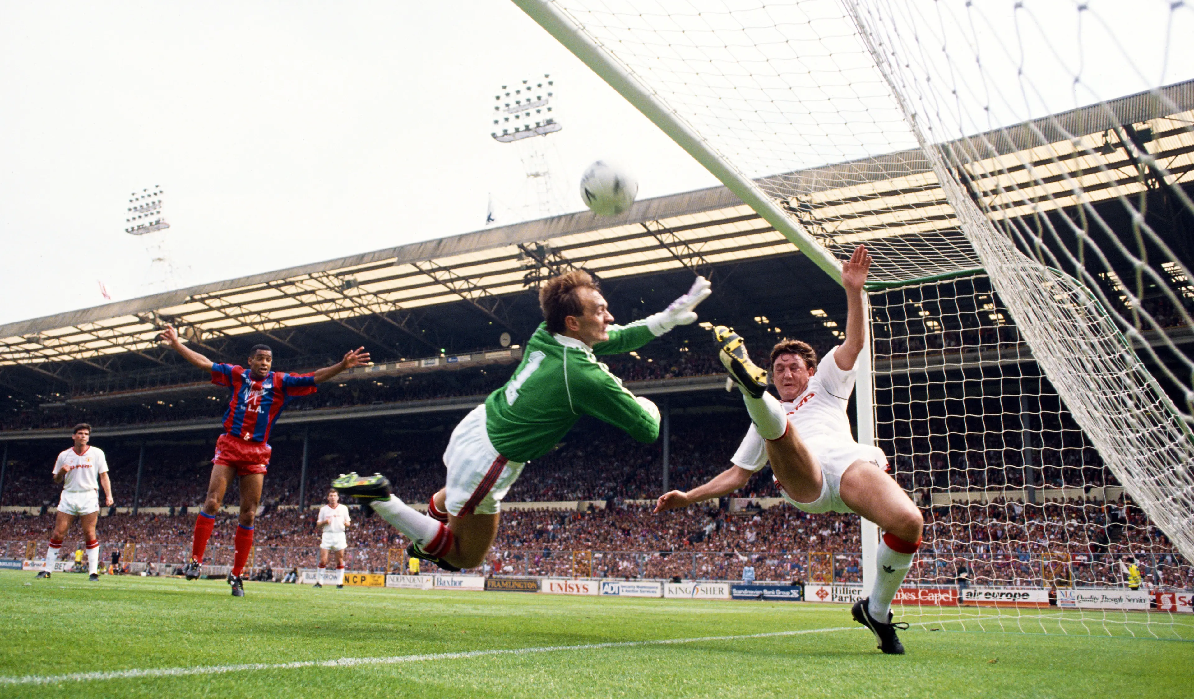 Jim Leighton was dropped by Sir Alex Ferguson for the 1990 FA Cup final replay. Image: Getty 
