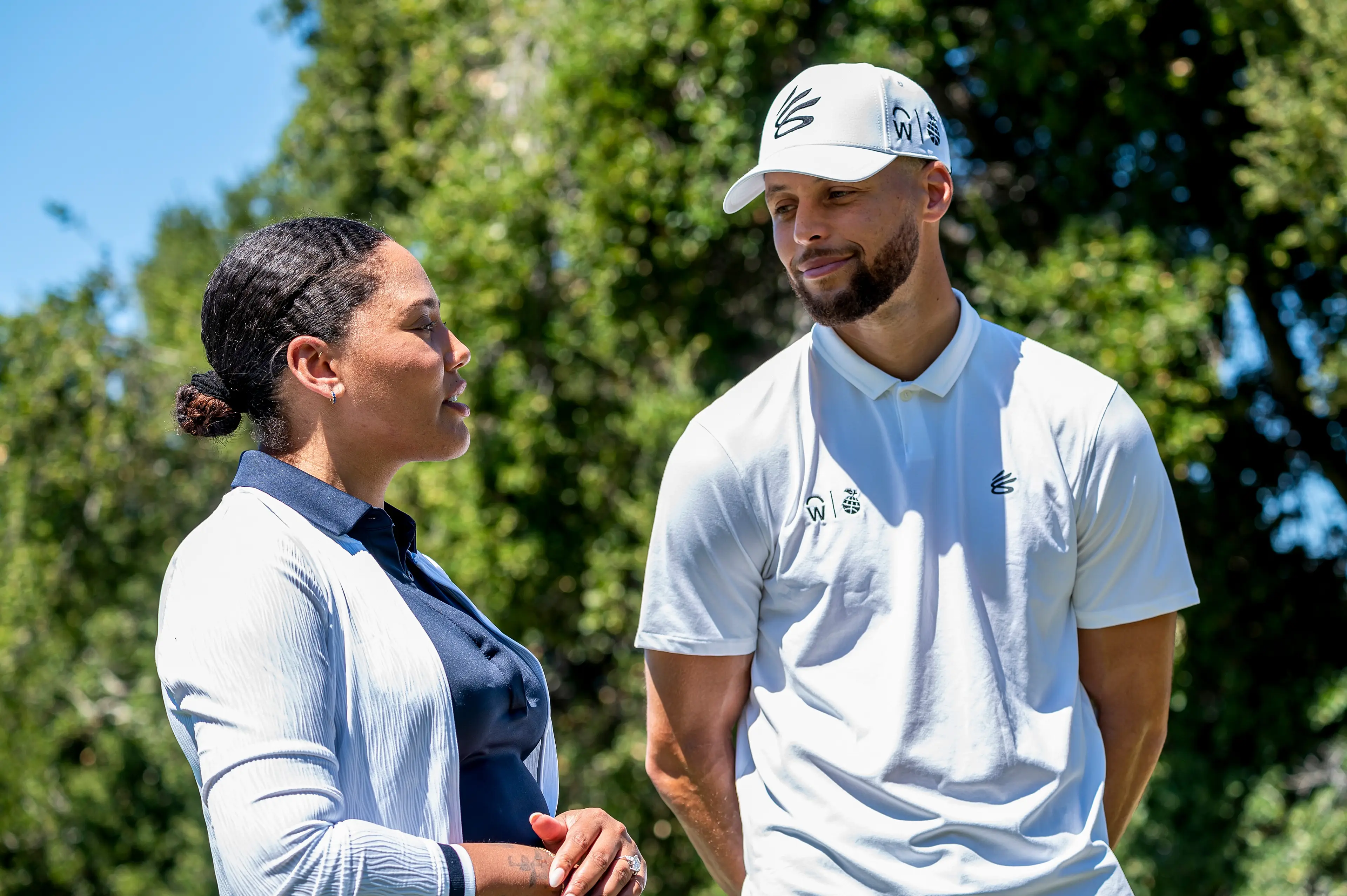 Steph Curry and Ayesha Curry. Image: Bloomberg / Contributor via Getty