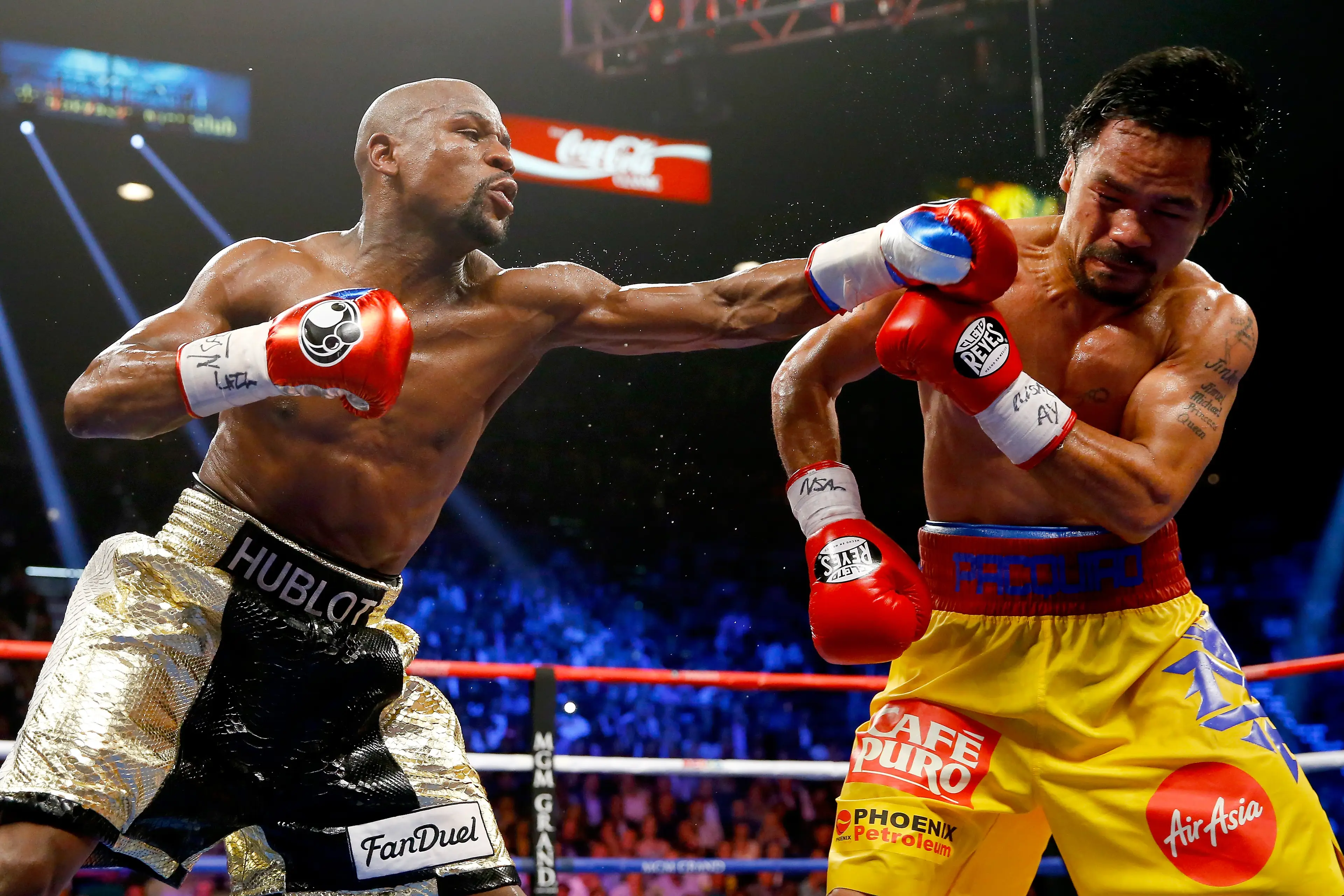 Floyd Mayweather is set to rematch Manny Pacquiao following their 2015 clash. Image: Getty  